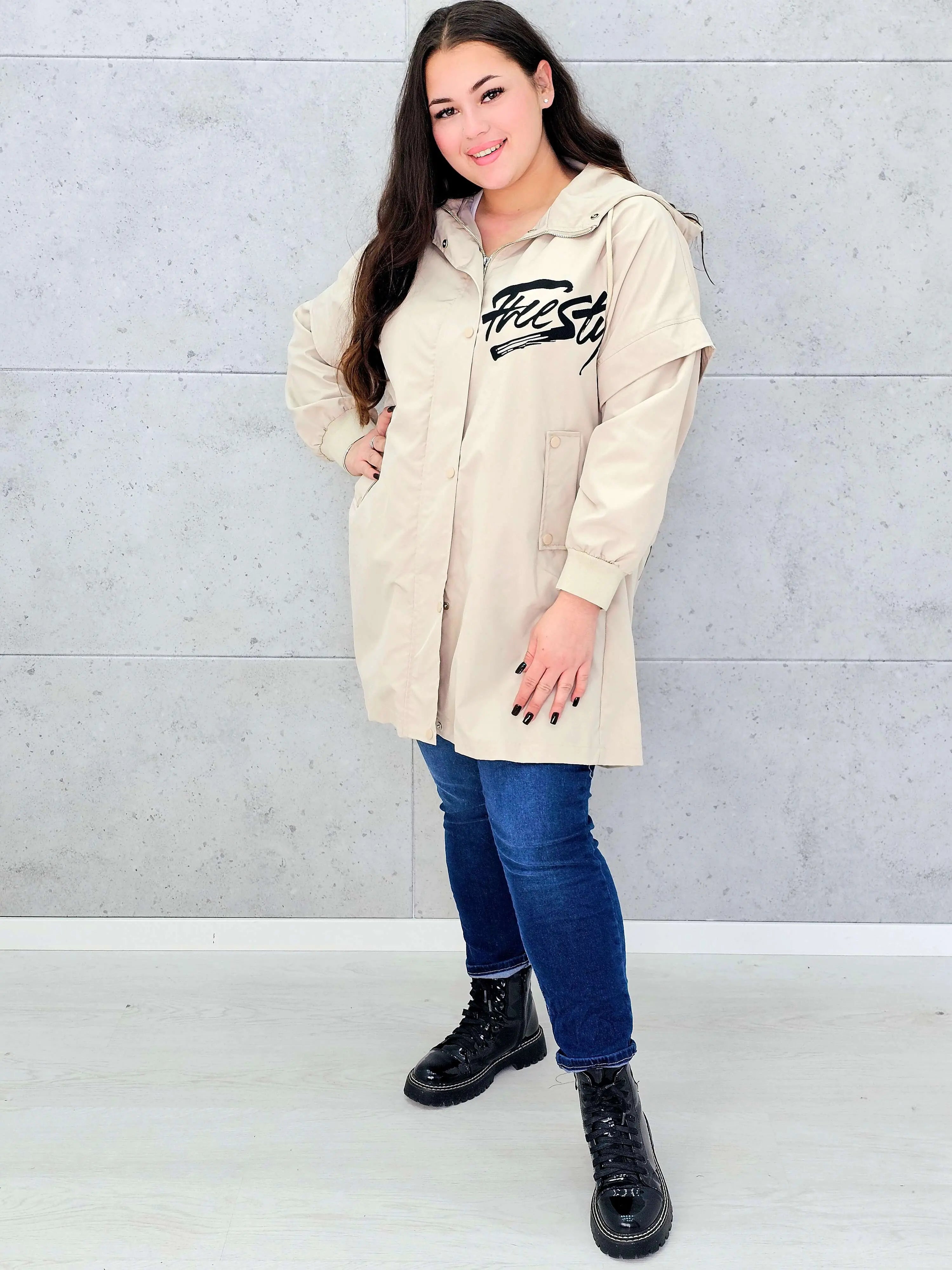 Kurtka damska z nadrukiem freestyle XXL – modny miejski styl w wersji plus size Stylowa XL