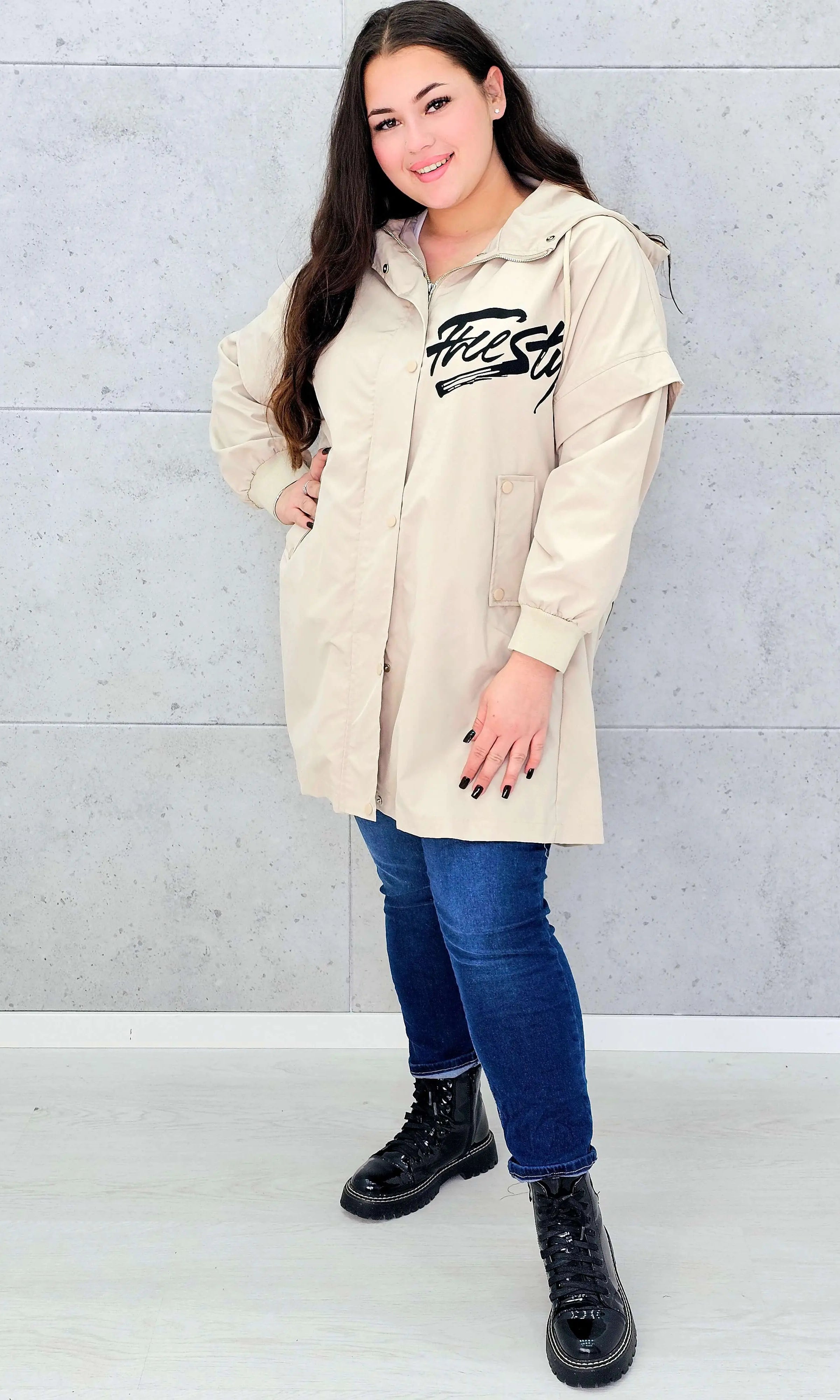 Kurtka damska z nadrukiem freestyle XXL – modny miejski styl w wersji plus size Stylowa XL