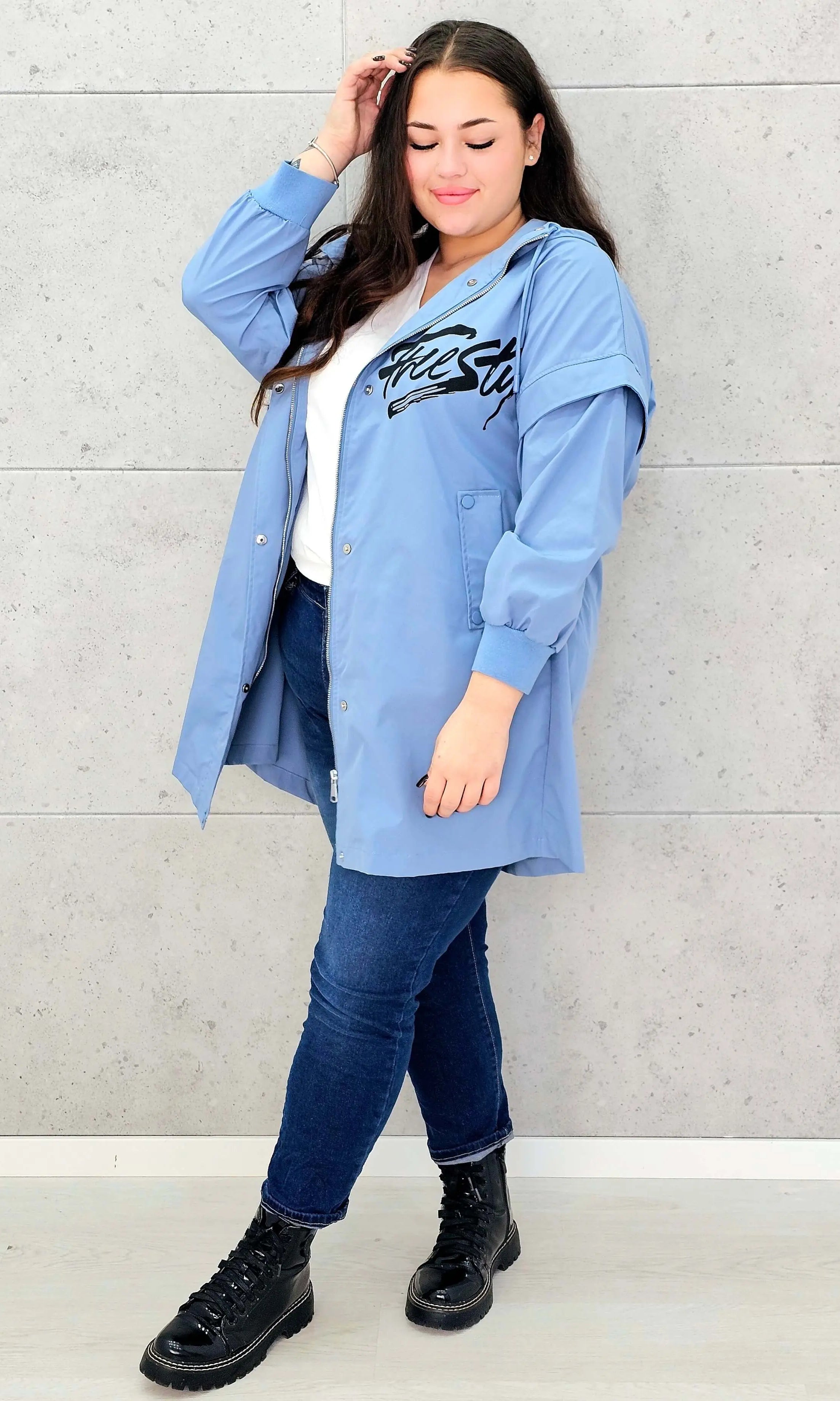 Kurtka damska z nadrukiem freestyle XXL – modny miejski styl w wersji plus size Stylowa XL