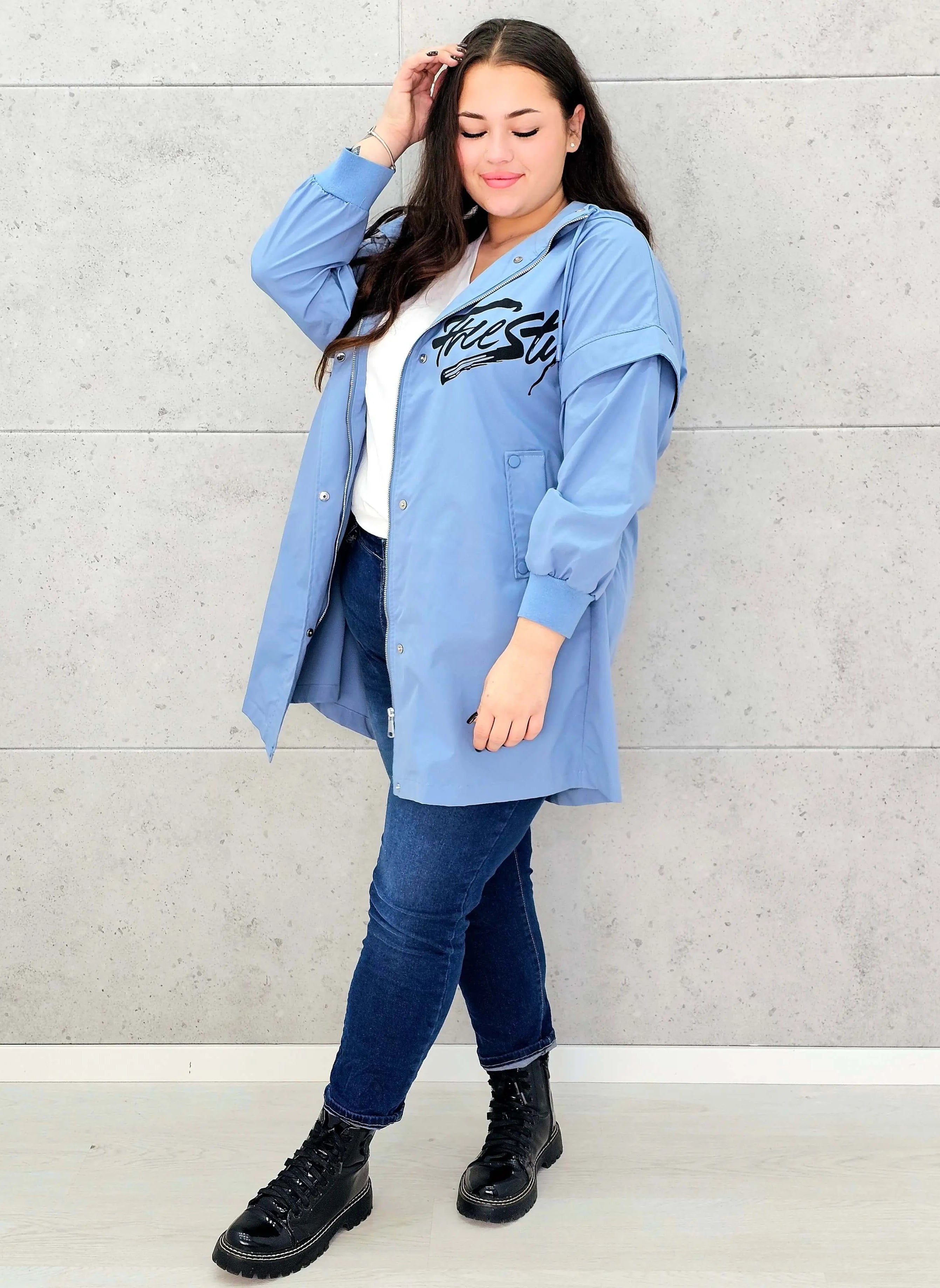 Kurtka damska z nadrukiem freestyle XXL – modny miejski styl w wersji plus size Stylowa XL
