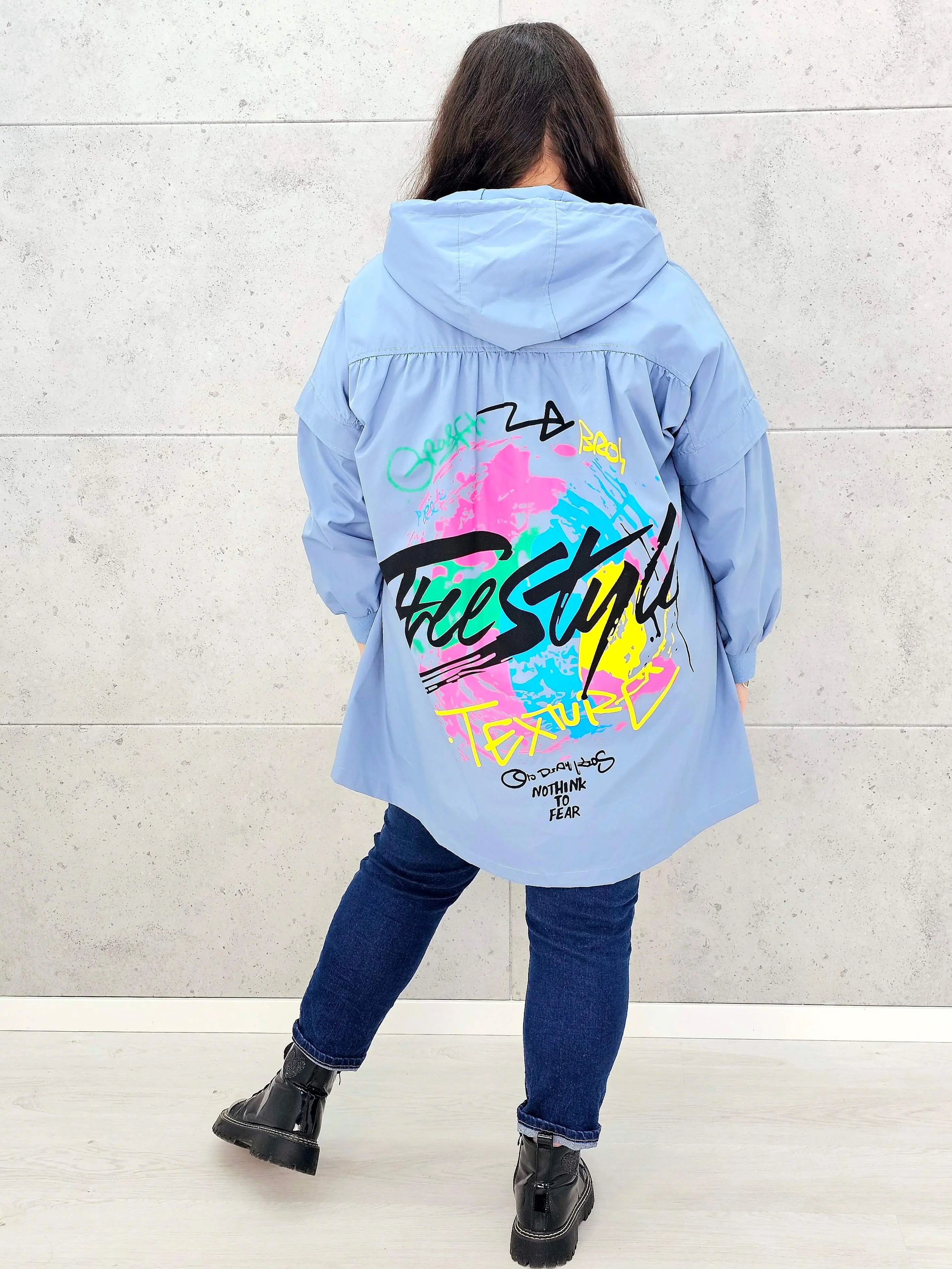 Kurtka damska z nadrukiem freestyle XXL – modny miejski styl w wersji plus size Stylowa XL