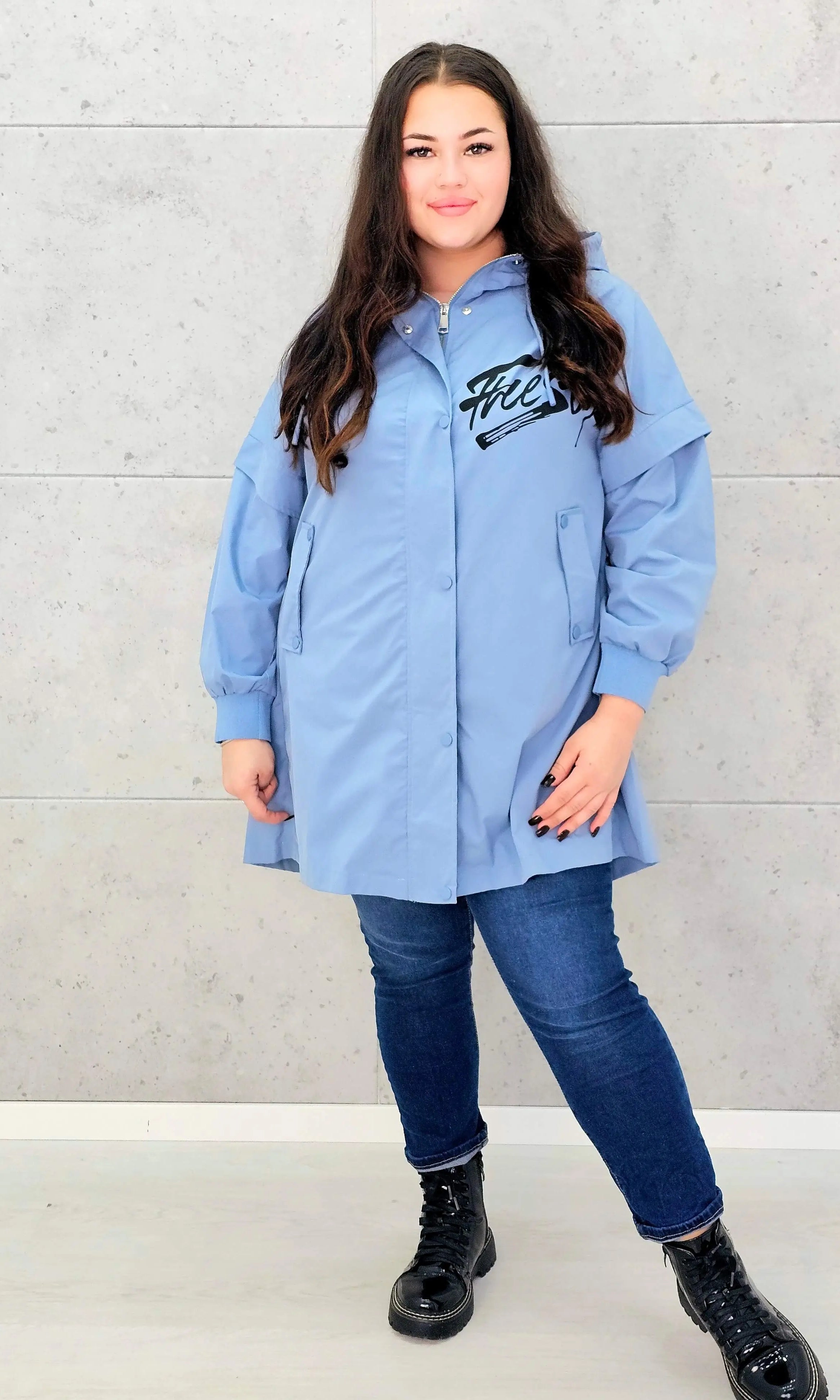 Kurtka damska z nadrukiem freestyle XXL – modny miejski styl w wersji plus size Stylowa XL
