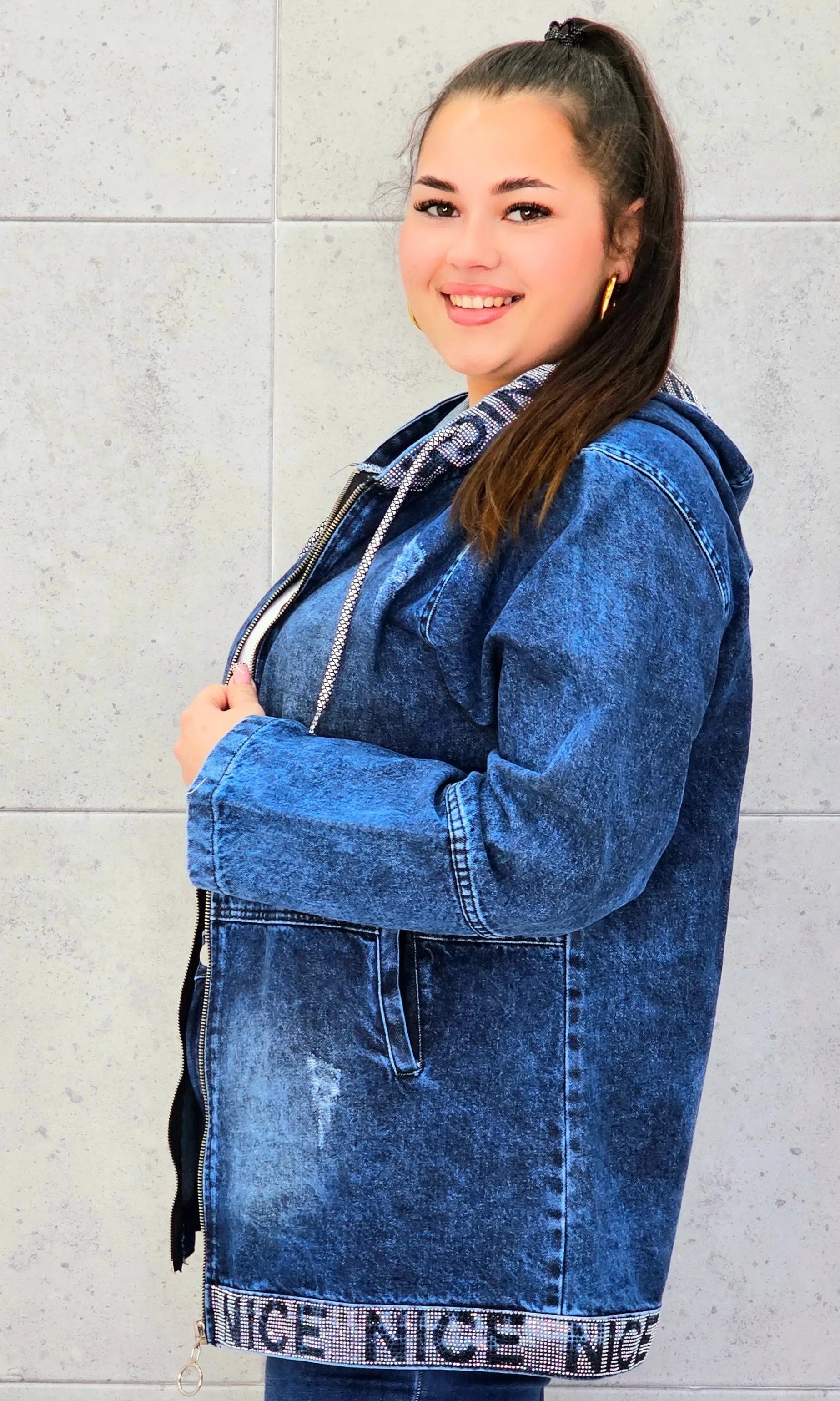 Kurtka jeansowa plus size NICE – wygodny jeans w modnym stylu XXL Stylowa XL