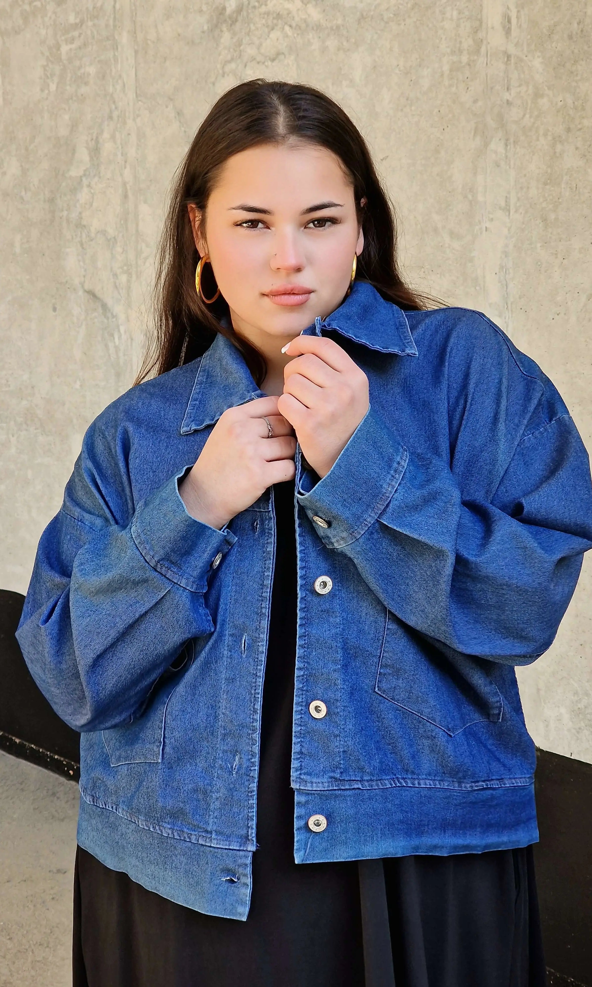 Kurtka jeansowa plus size – modna klasyka w wygodnym wydaniu Stylowa XL