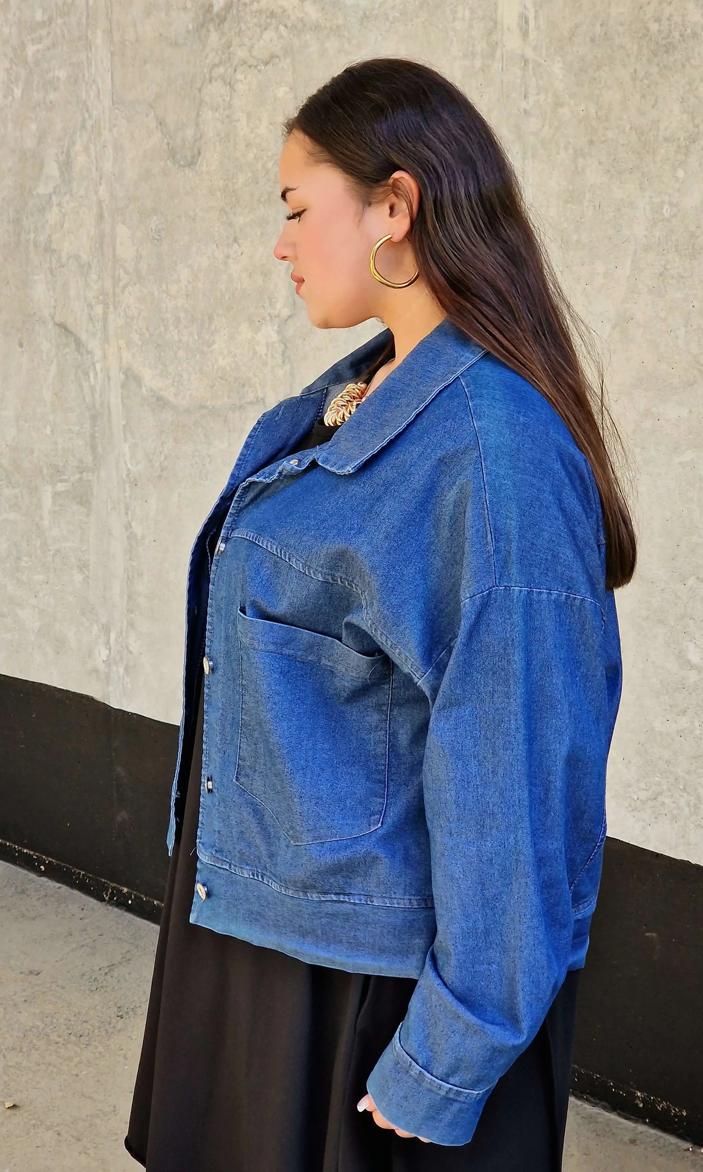 Kurtka jeansowa plus size – modna klasyka w wygodnym wydaniu Stylowa XL