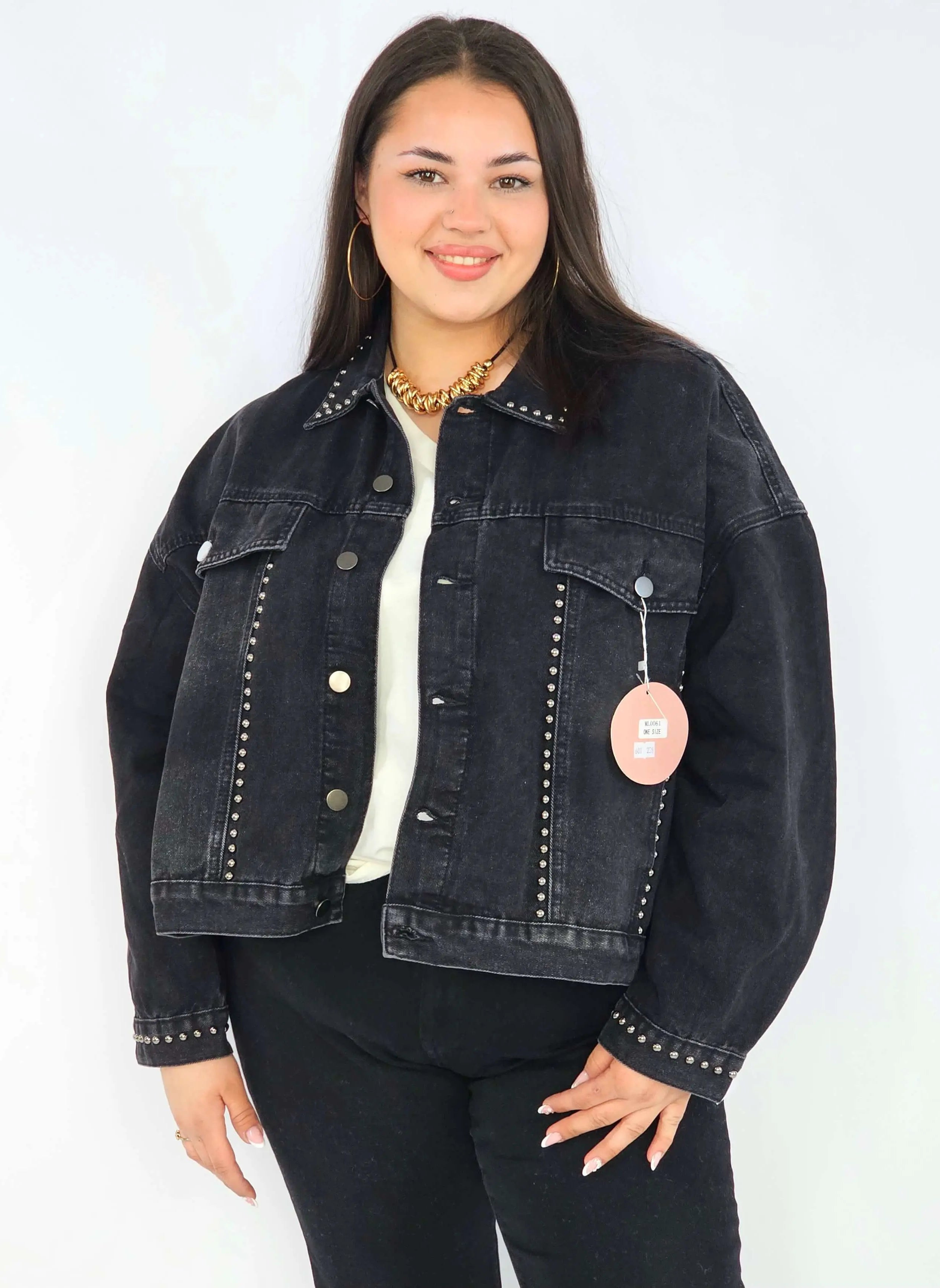 Kurtka plus size XXL z ćwiekami – czarna, modna i wyrazista Stylowa XL