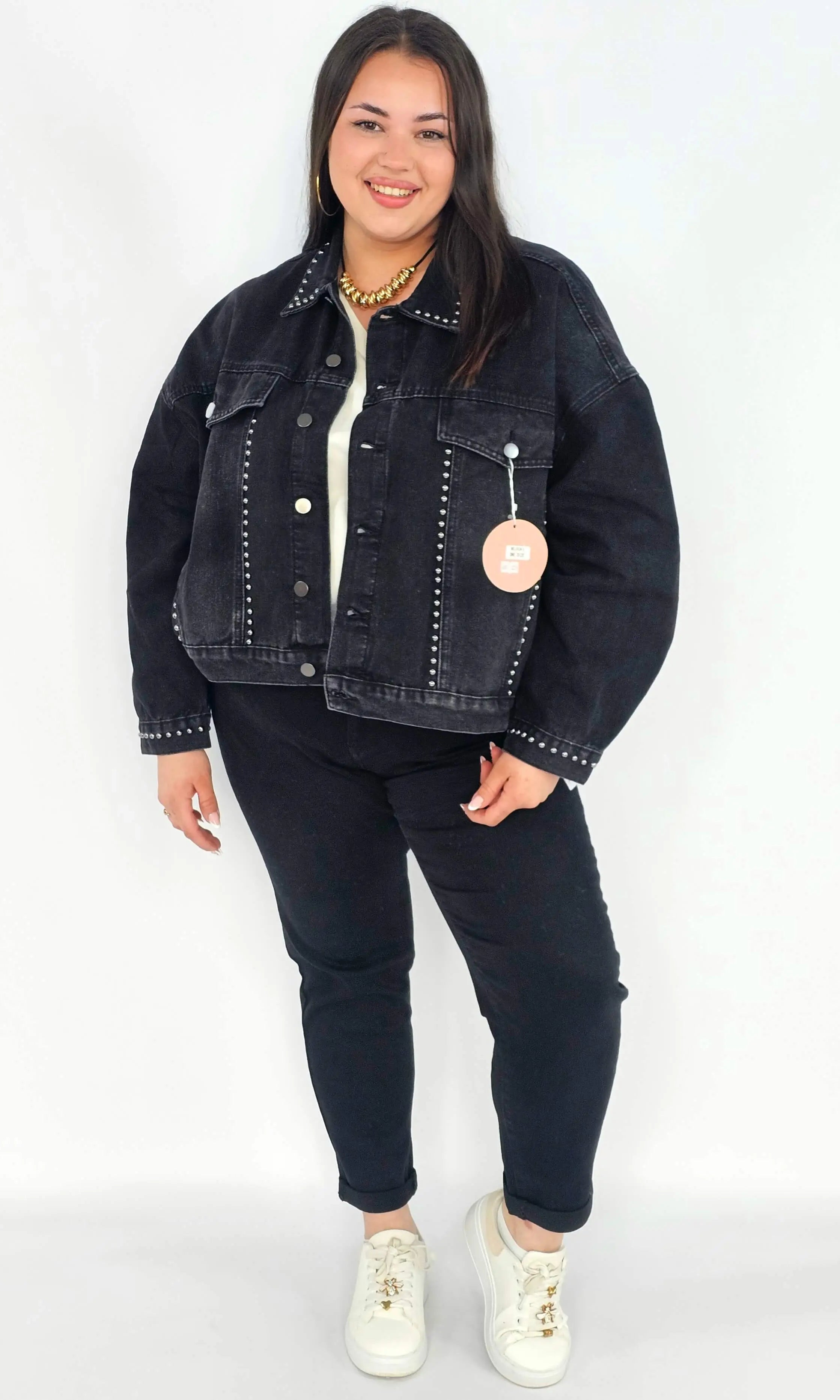 Kurtka plus size XXL z ćwiekami – czarna, modna i wyrazista Stylowa XL