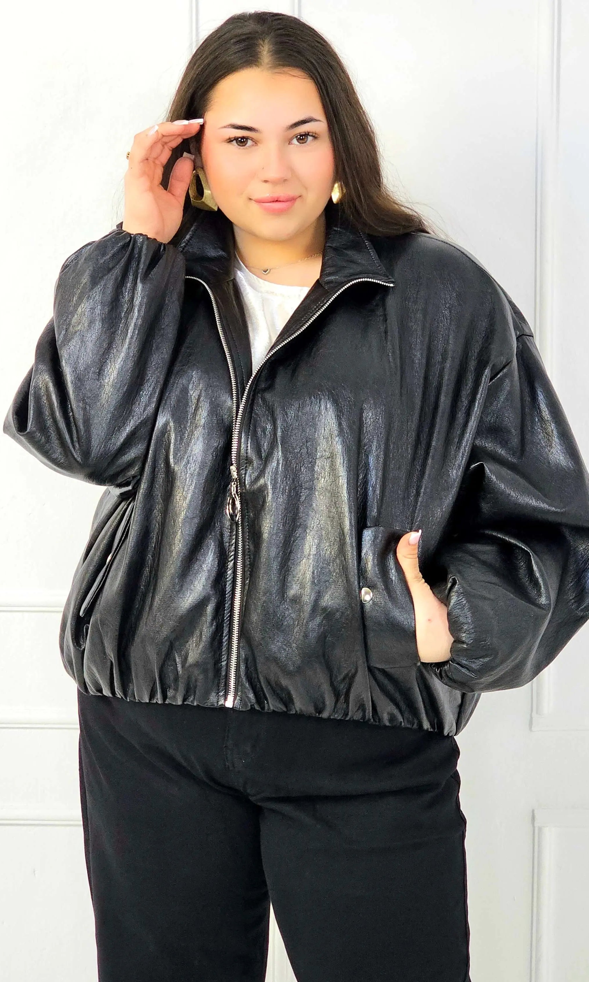 Kurtka plus size bomberka o luźnym kroju z suwakiem Stylowa XL