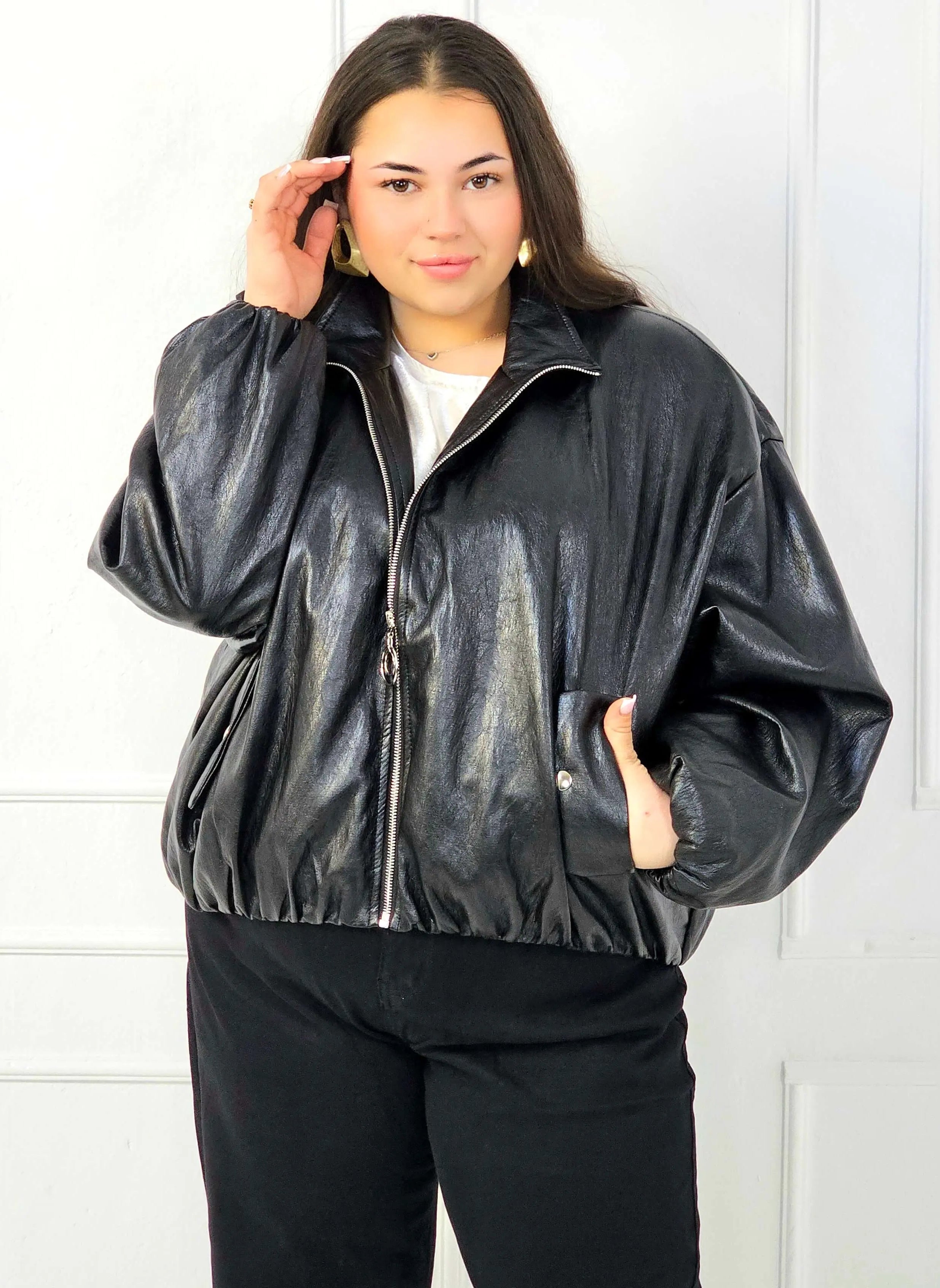 Kurtka plus size bomberka o luźnym kroju z suwakiem Stylowa XL
