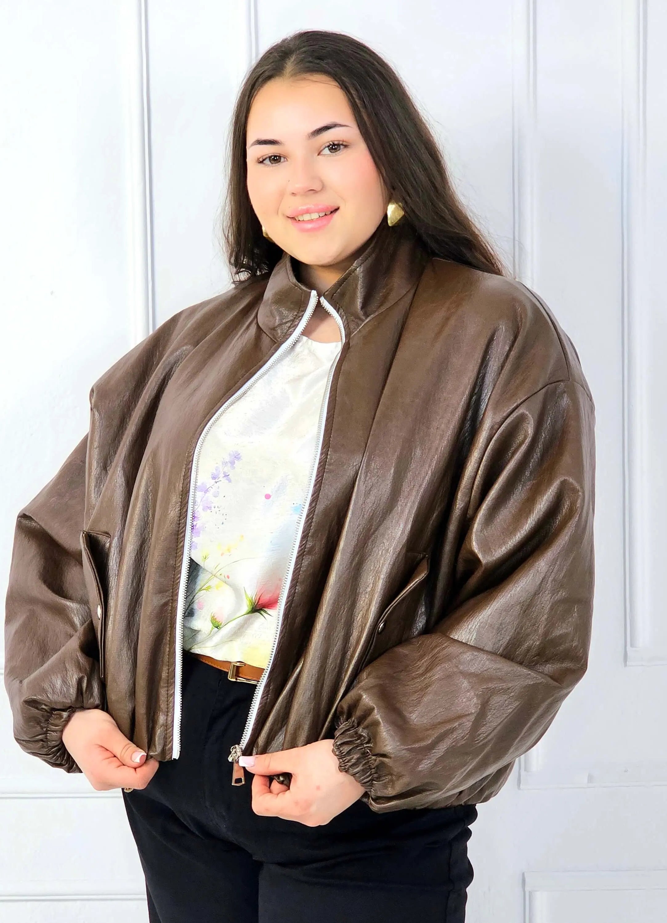 Kurtka plus size bomberka o luźnym kroju z suwakiem Stylowa XL