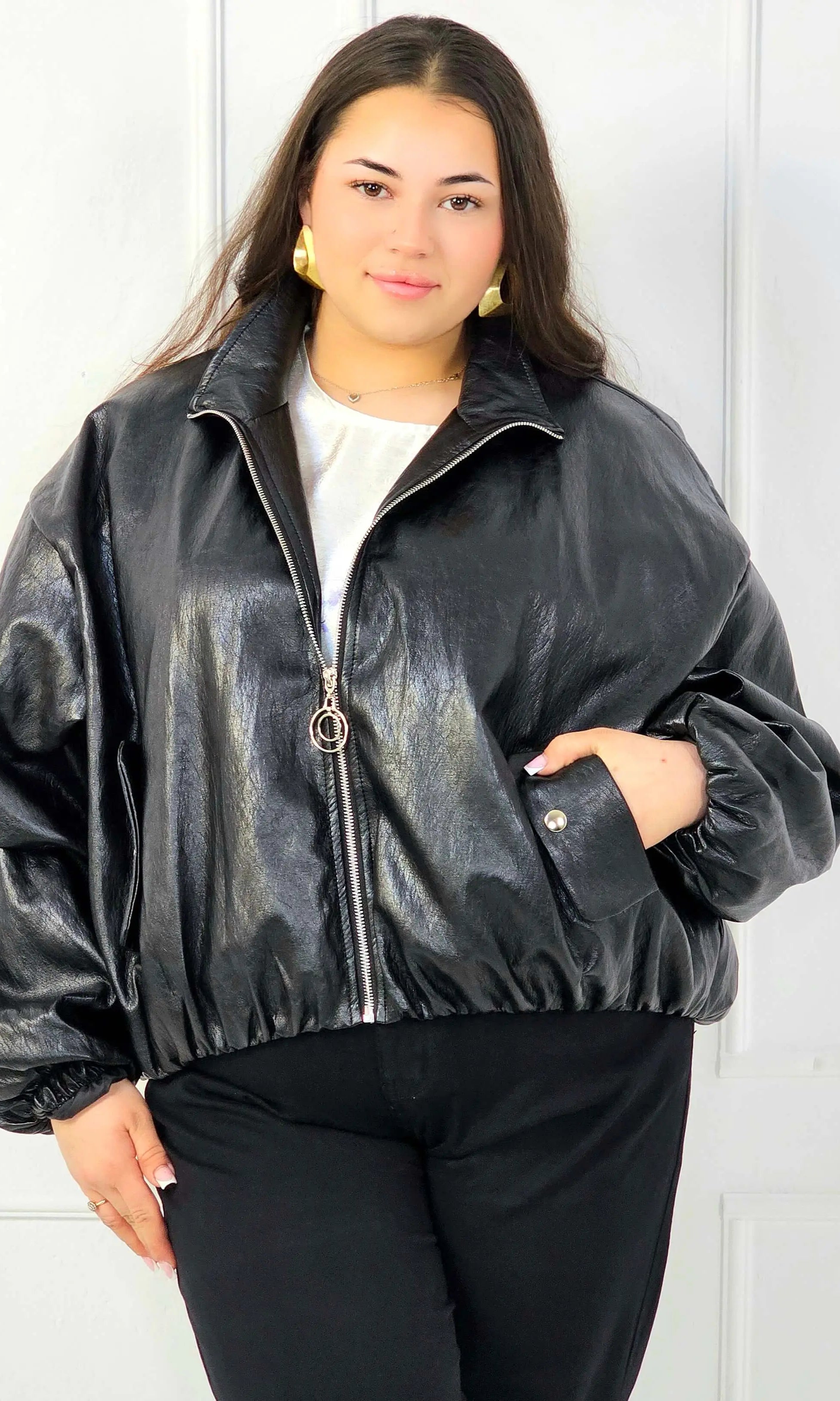 Kurtka plus size bomberka o luźnym kroju z suwakiem Stylowa XL