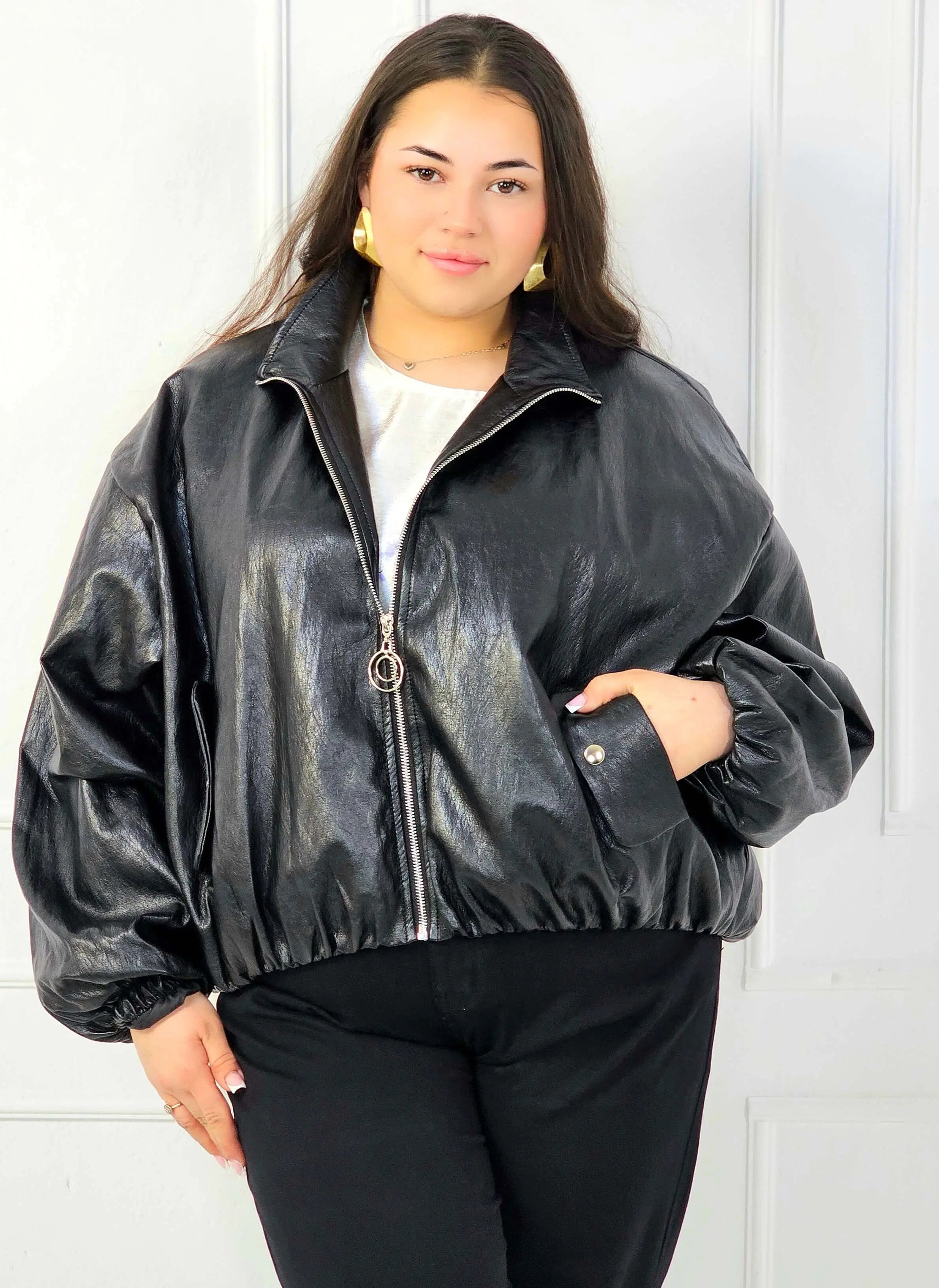Kurtka plus size bomberka o luźnym kroju z suwakiem Stylowa XL