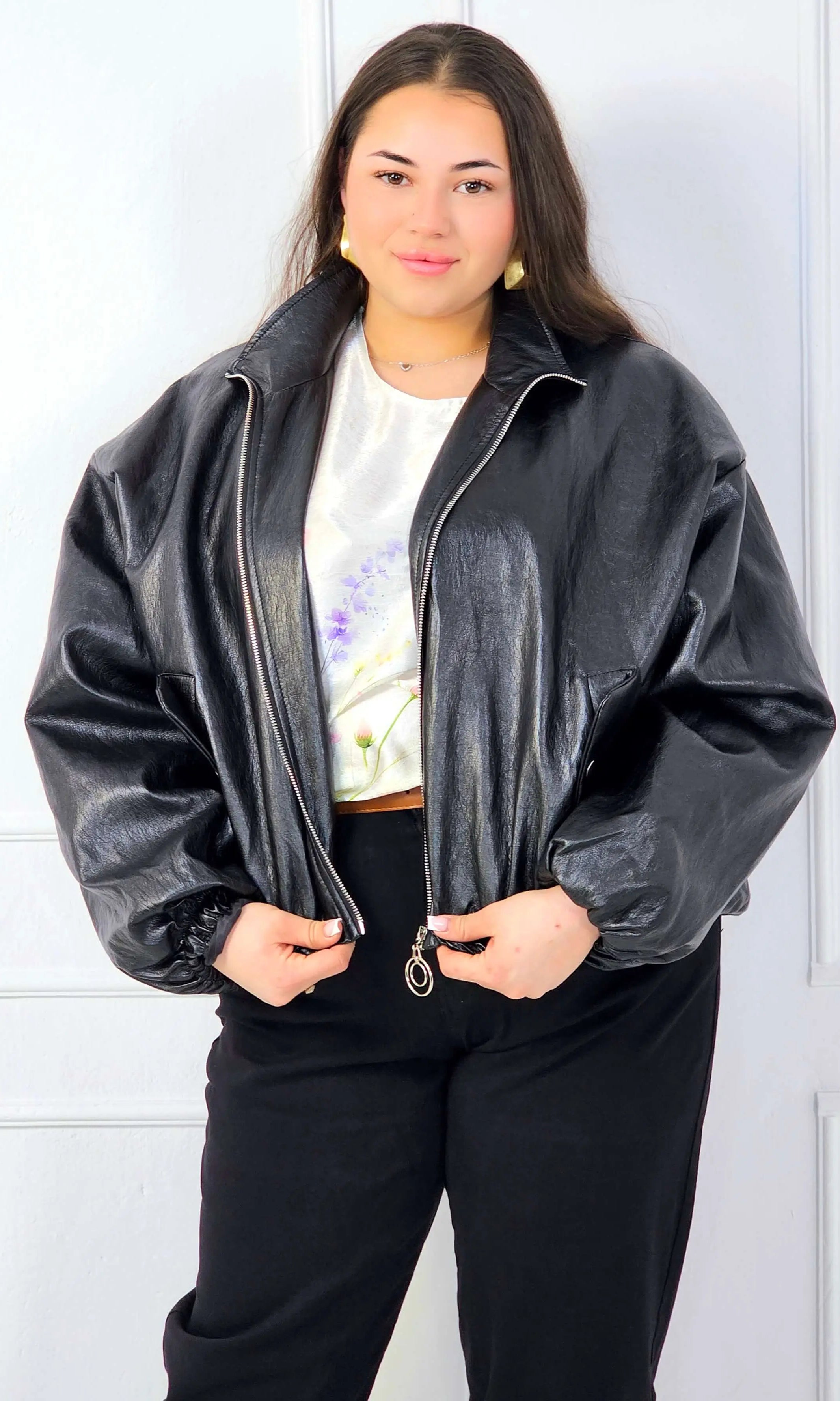 Kurtka plus size bomberka o luźnym kroju z suwakiem Stylowa XL