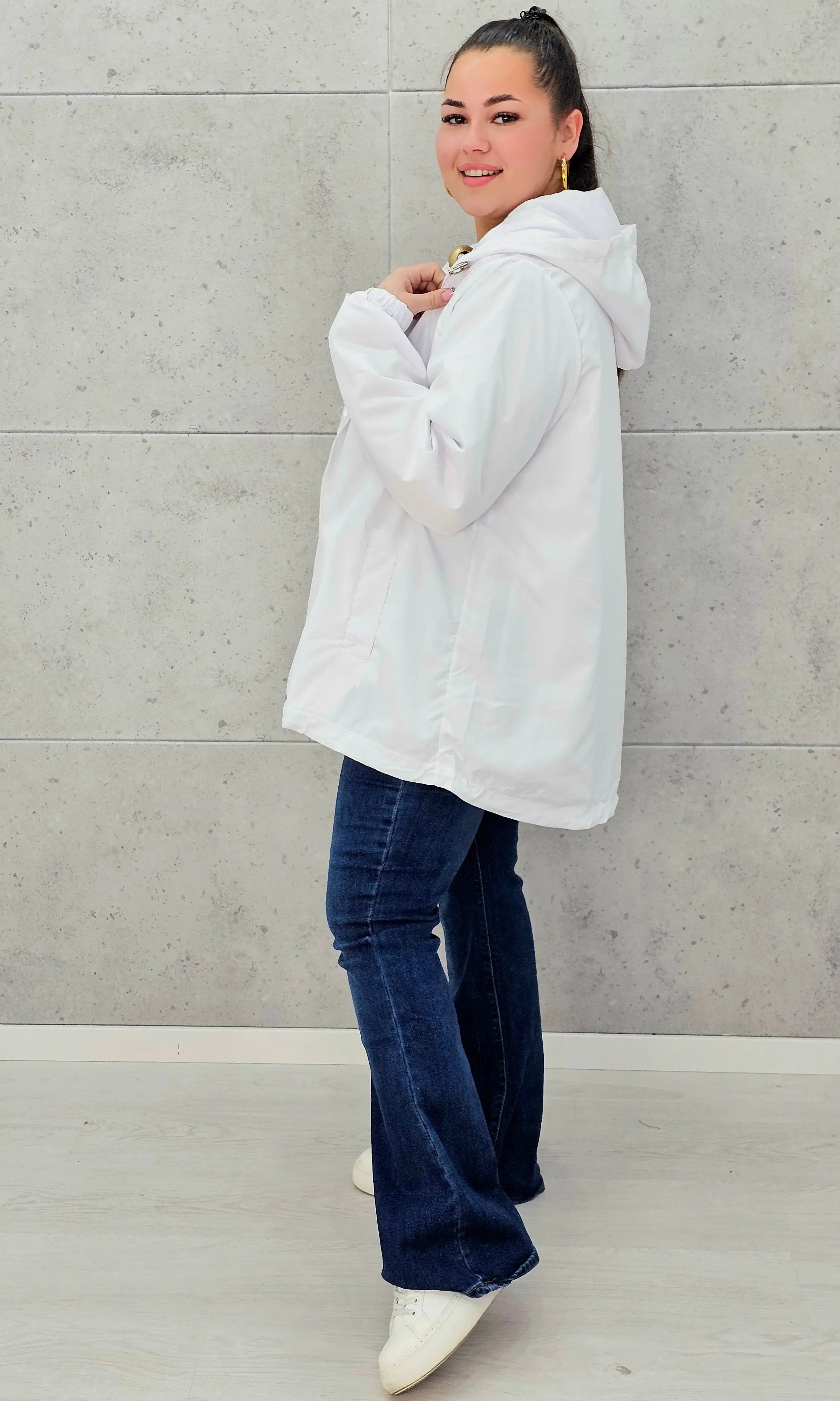 Kurtka plus size lekka na zamek – idealna na wiosnę i lato w Stylowa XL Stylowa XL