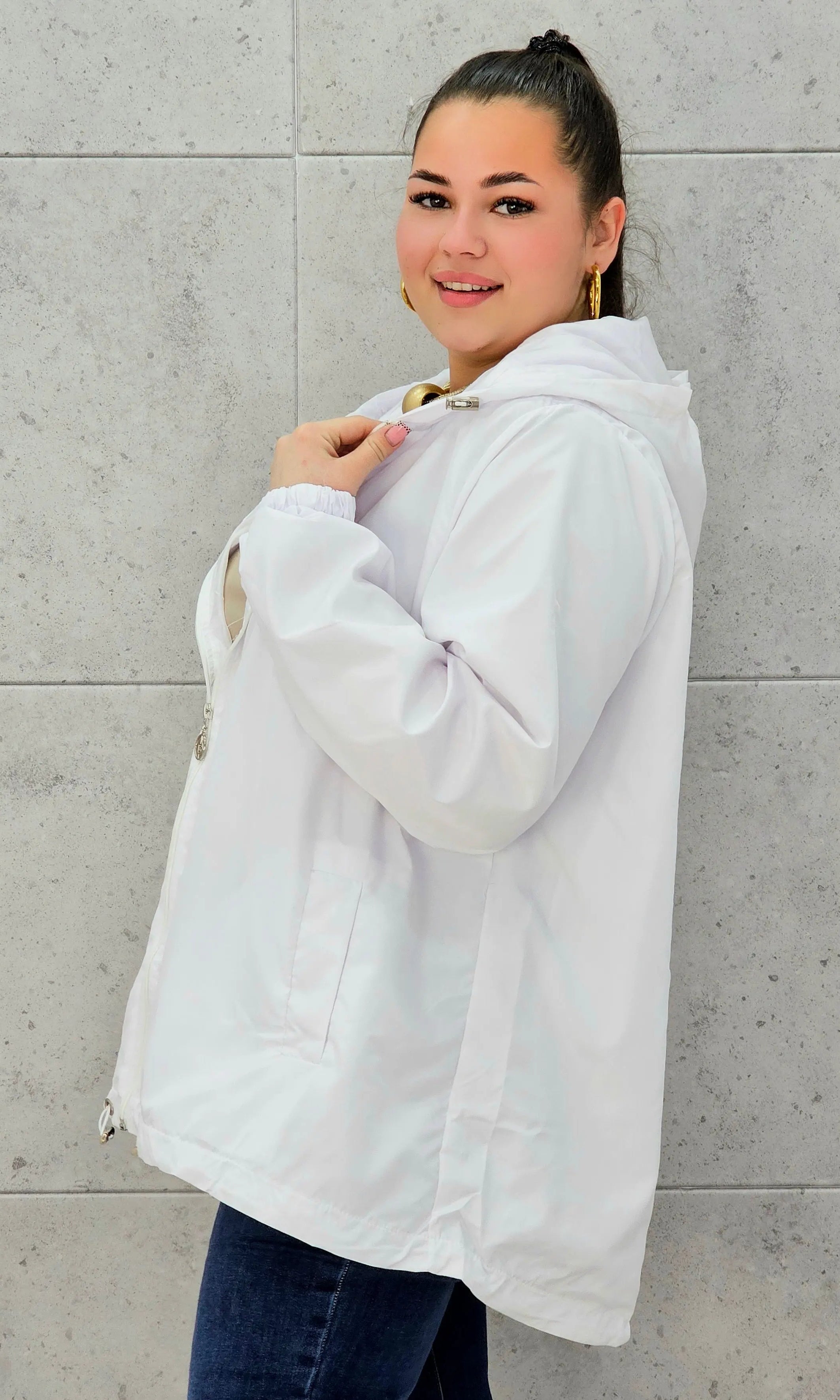 Kurtka plus size lekka na zamek – idealna na wiosnę i lato w Stylowa XL Stylowa XL