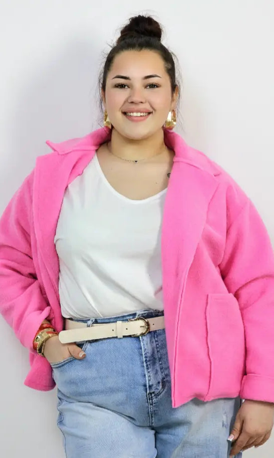 Kurtka plus size o krótkim kroju z kołnierzem i kieszeniami Stylowa XL