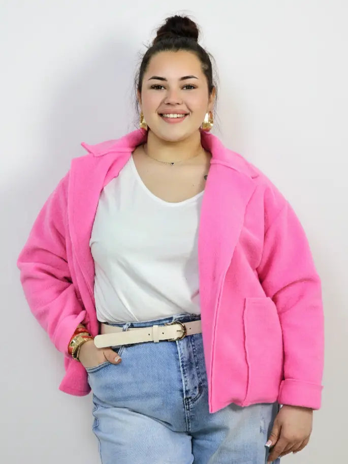 Kurtka plus size o krótkim kroju z kołnierzem i kieszeniami Stylowa XL