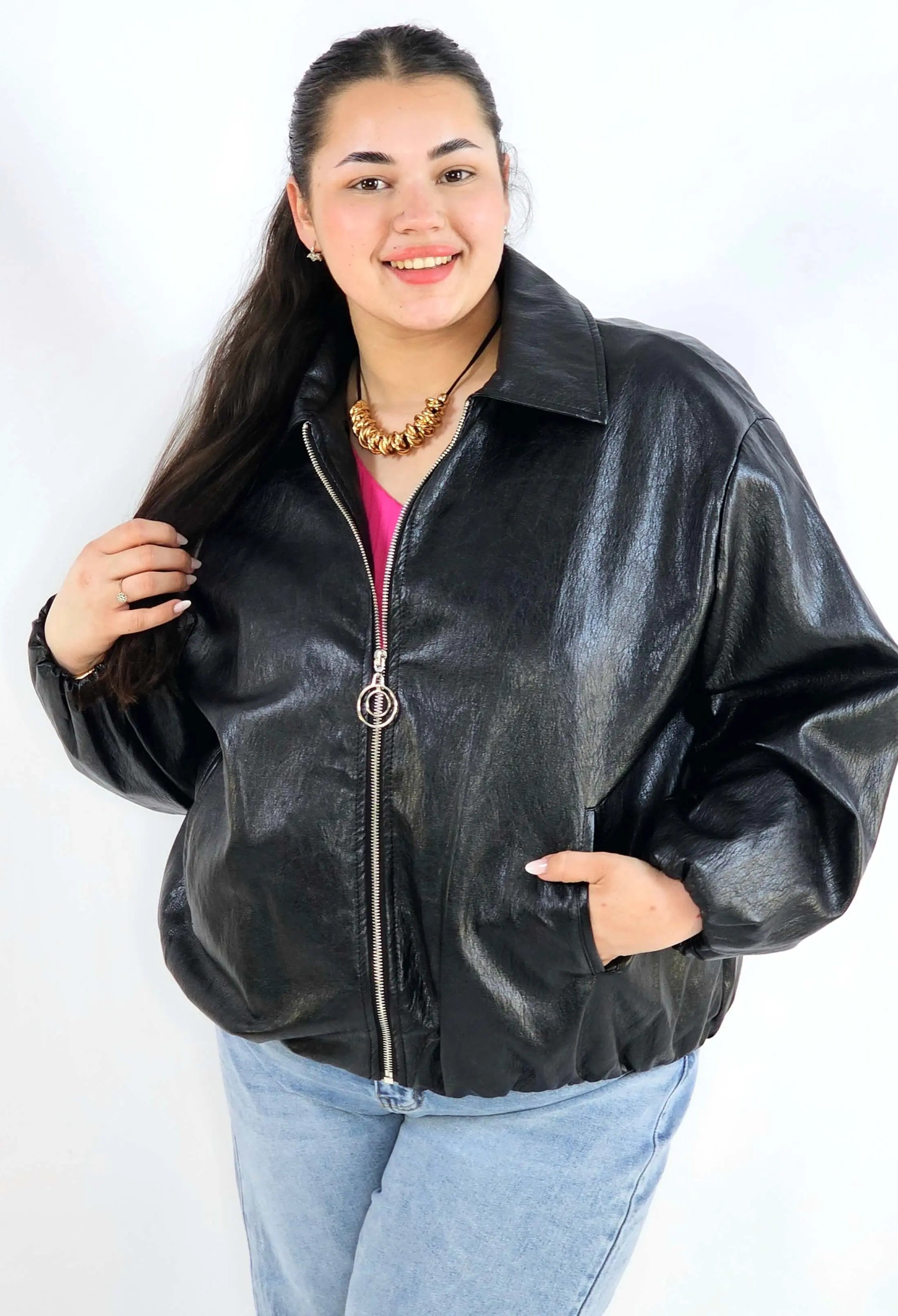 Kurtka plus size oversize z kołnierzem – miejska elegancja w nowoczesnym wydaniu Stylowa XL