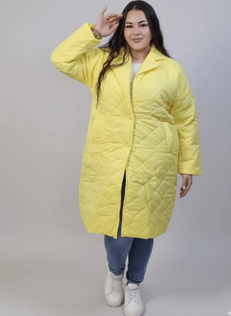 Kurtka plus size pikowana z dłuższym fasonem i kieszeniami Stylowa XL