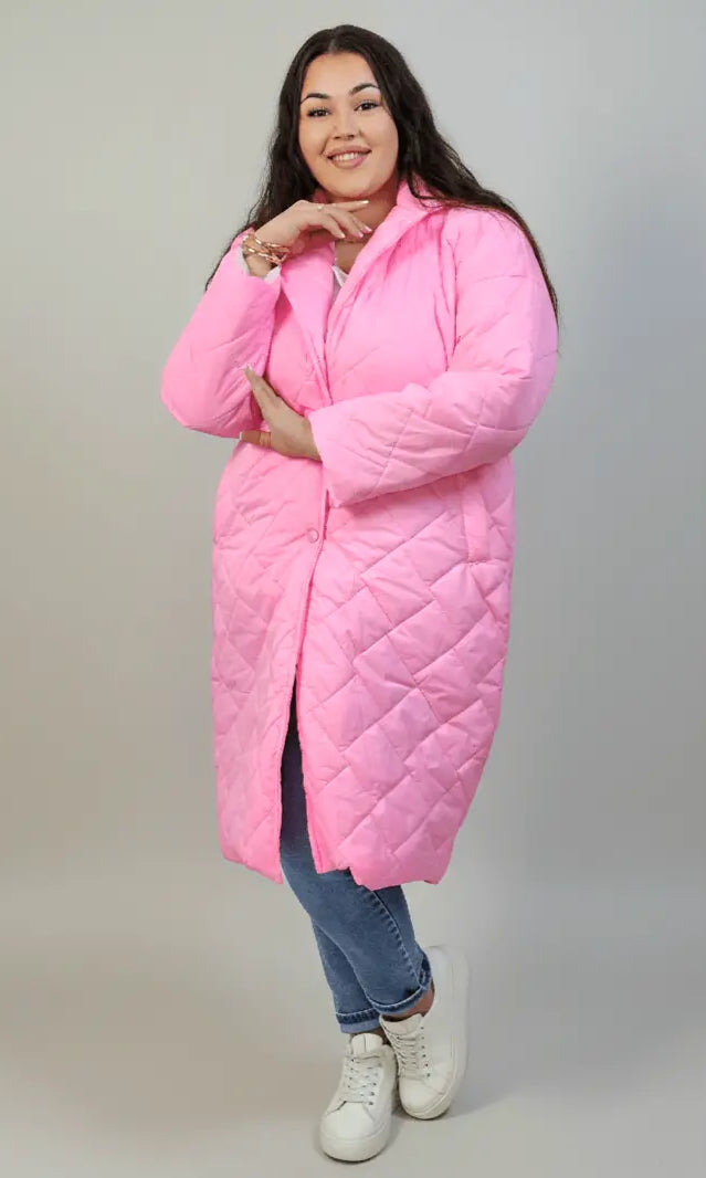 Kurtka plus size pikowana z dłuższym fasonem i kieszeniami Stylowa XL