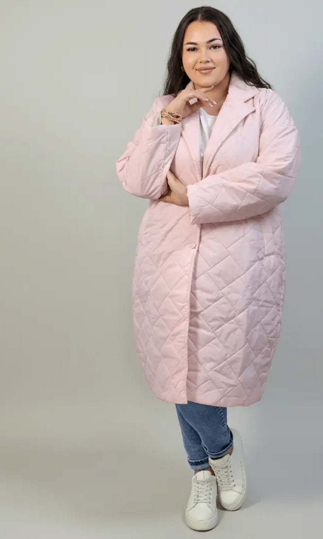 Kurtka plus size pikowana z dłuższym fasonem i kieszeniami Stylowa XL