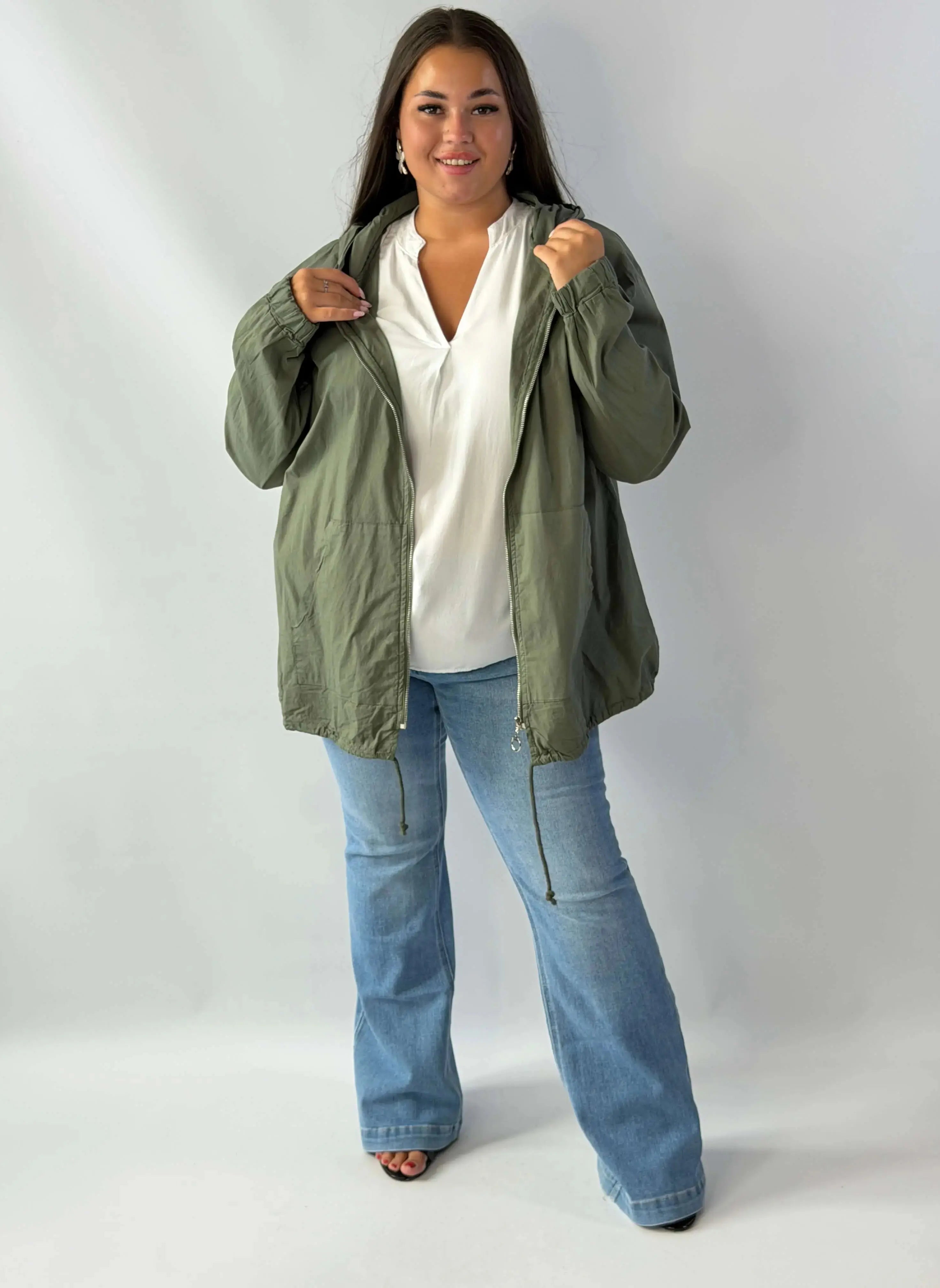 Lekka Kurtka Plus Size z Kapturem i Zamkiem Stylowa XL