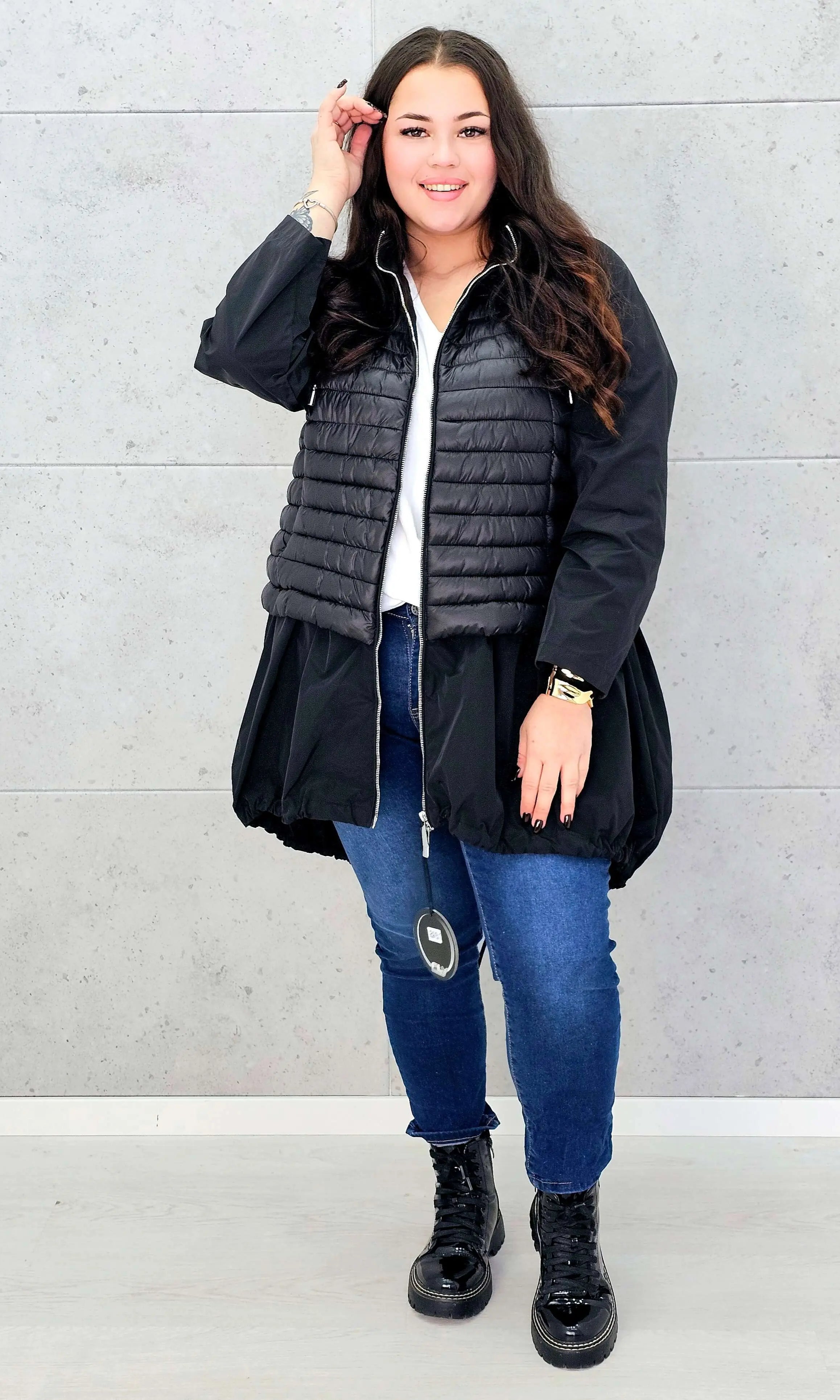 Lekka kurtka plus size z kapturem – stylowa i wygodna propozycja na wiosnę Stylowa XL