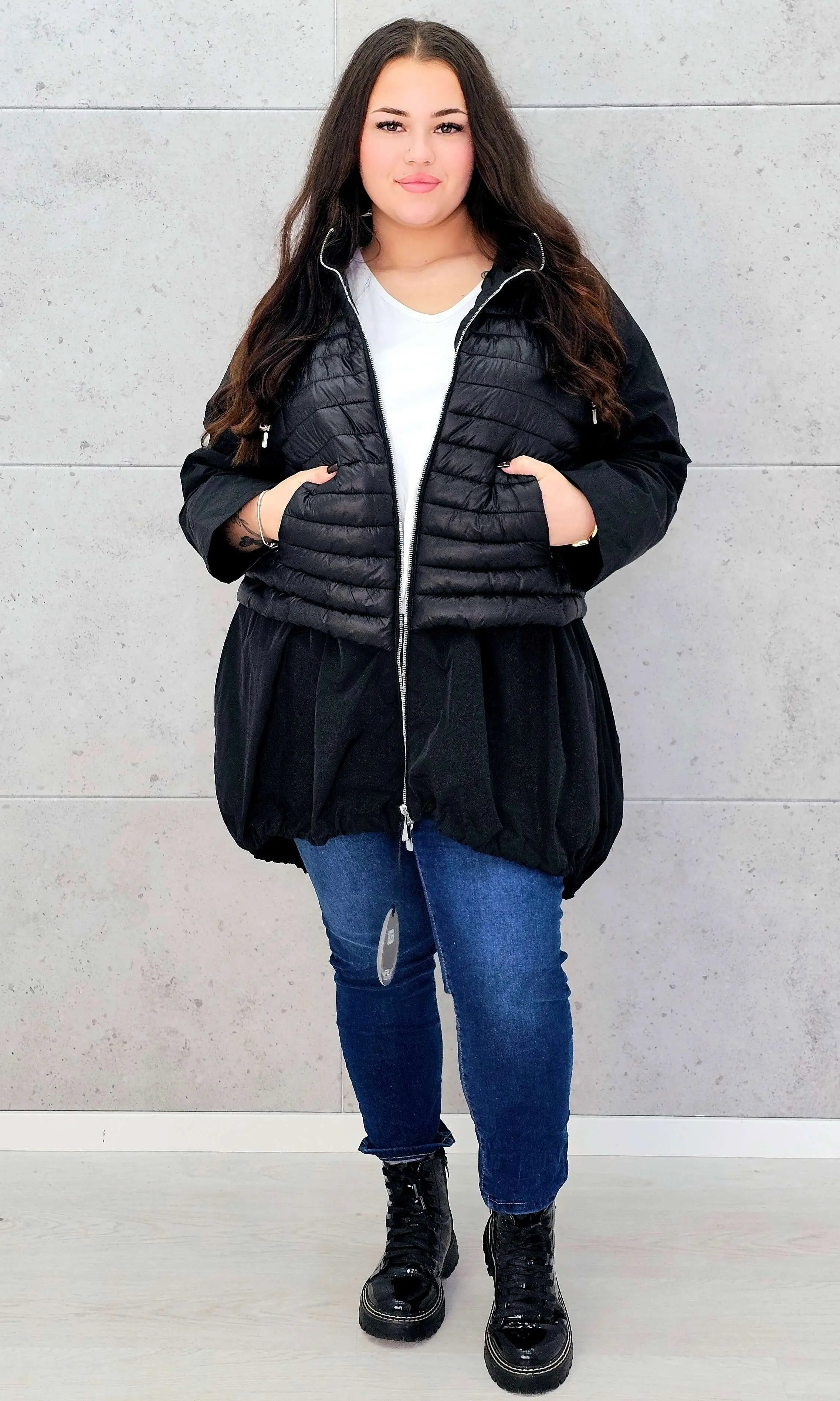 Lekka kurtka plus size z kapturem – stylowa i wygodna propozycja na wiosnę Stylowa XL