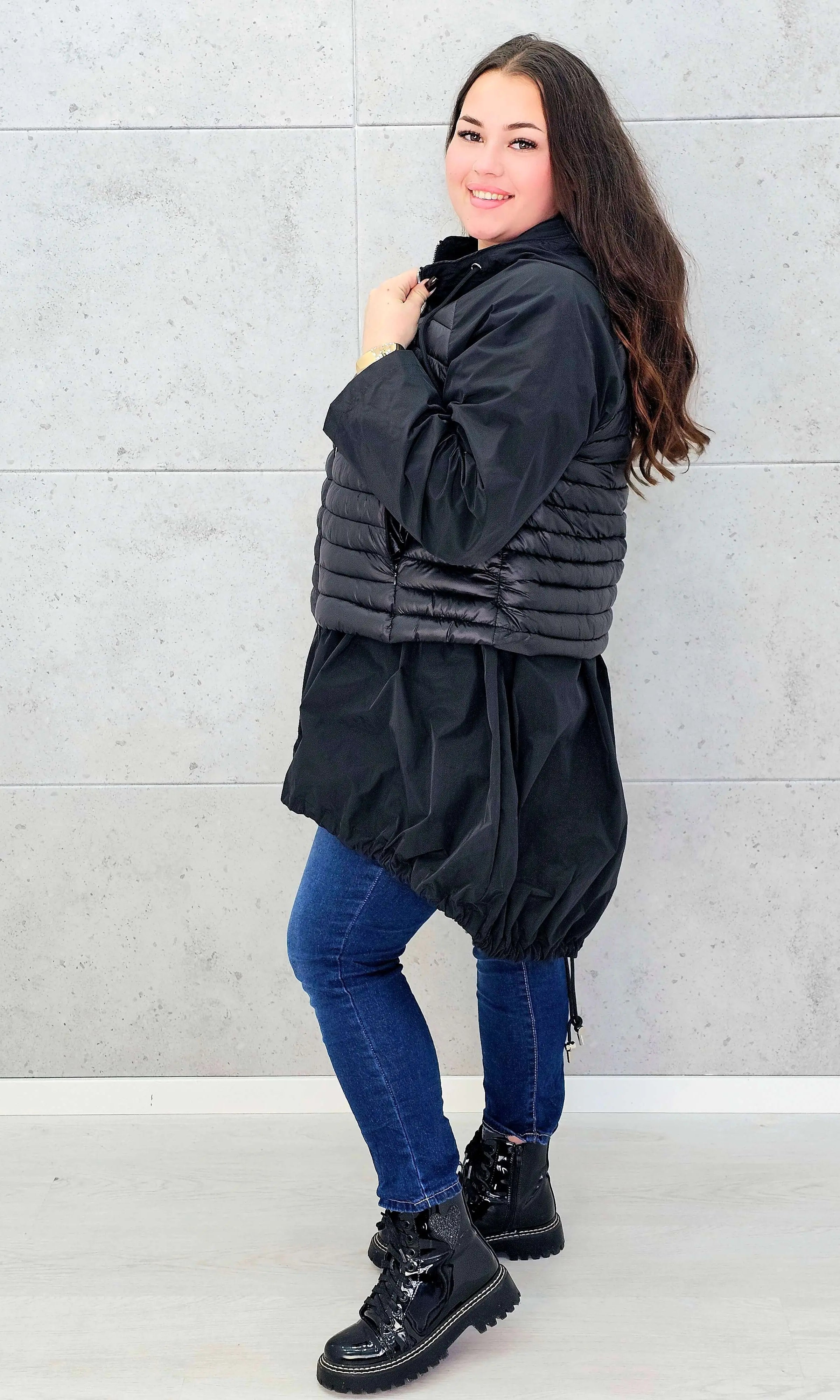 Lekka kurtka plus size z kapturem – stylowa i wygodna propozycja na wiosnę Stylowa XL