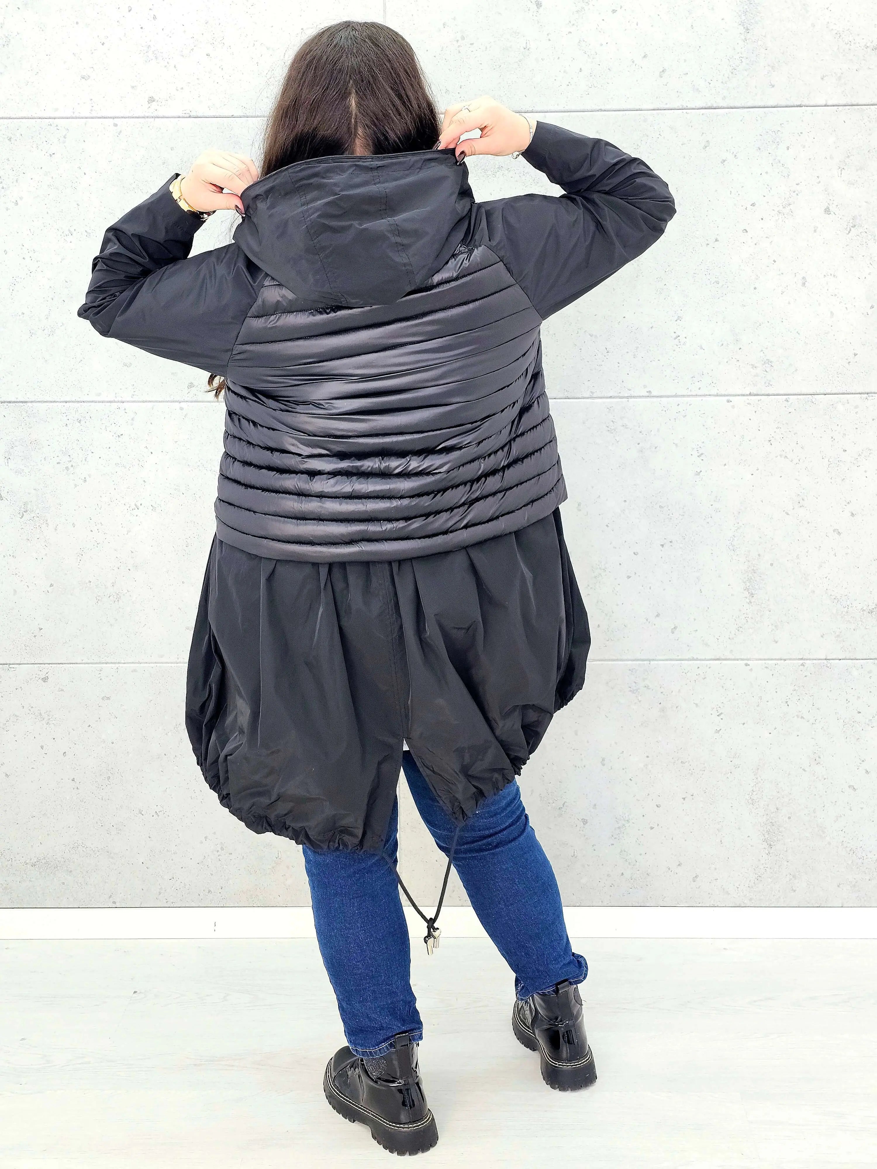 Lekka kurtka plus size z kapturem – stylowa i wygodna propozycja na wiosnę Stylowa XL