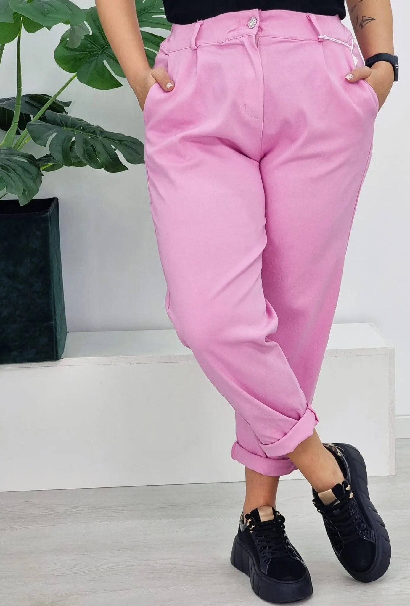Livans – spodnie, które łączą styl i wygodę - fuksja Stylowa XL