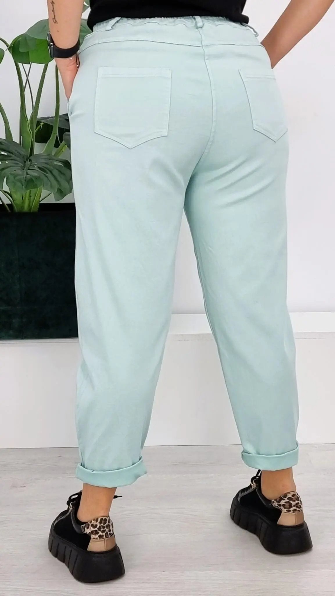 Livans – spodnie, które łączą styl i wygodę - mięta Stylowa XL