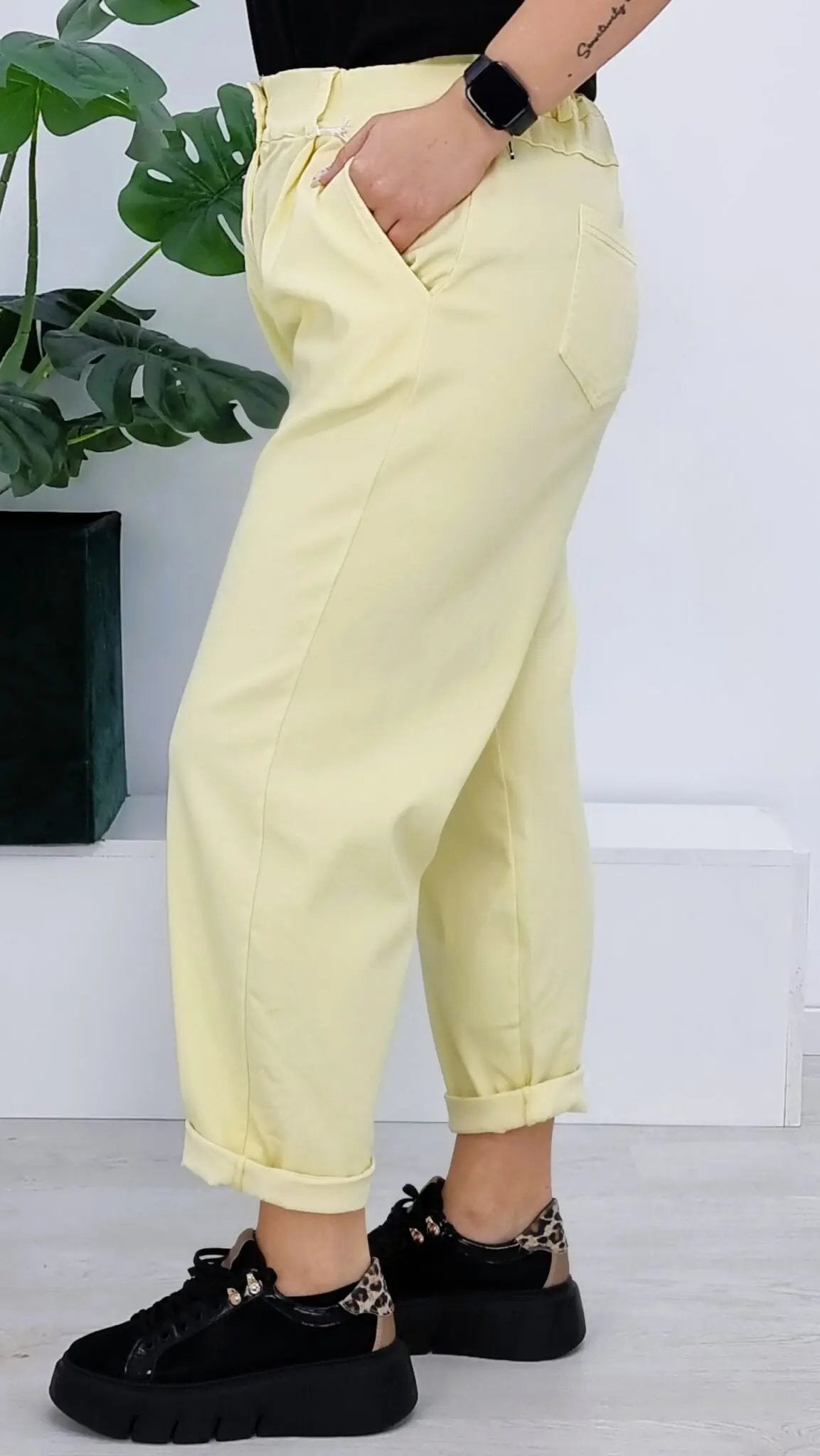 Livans – spodnie, które łączą styl i wygodę -żółty Stylowa XL