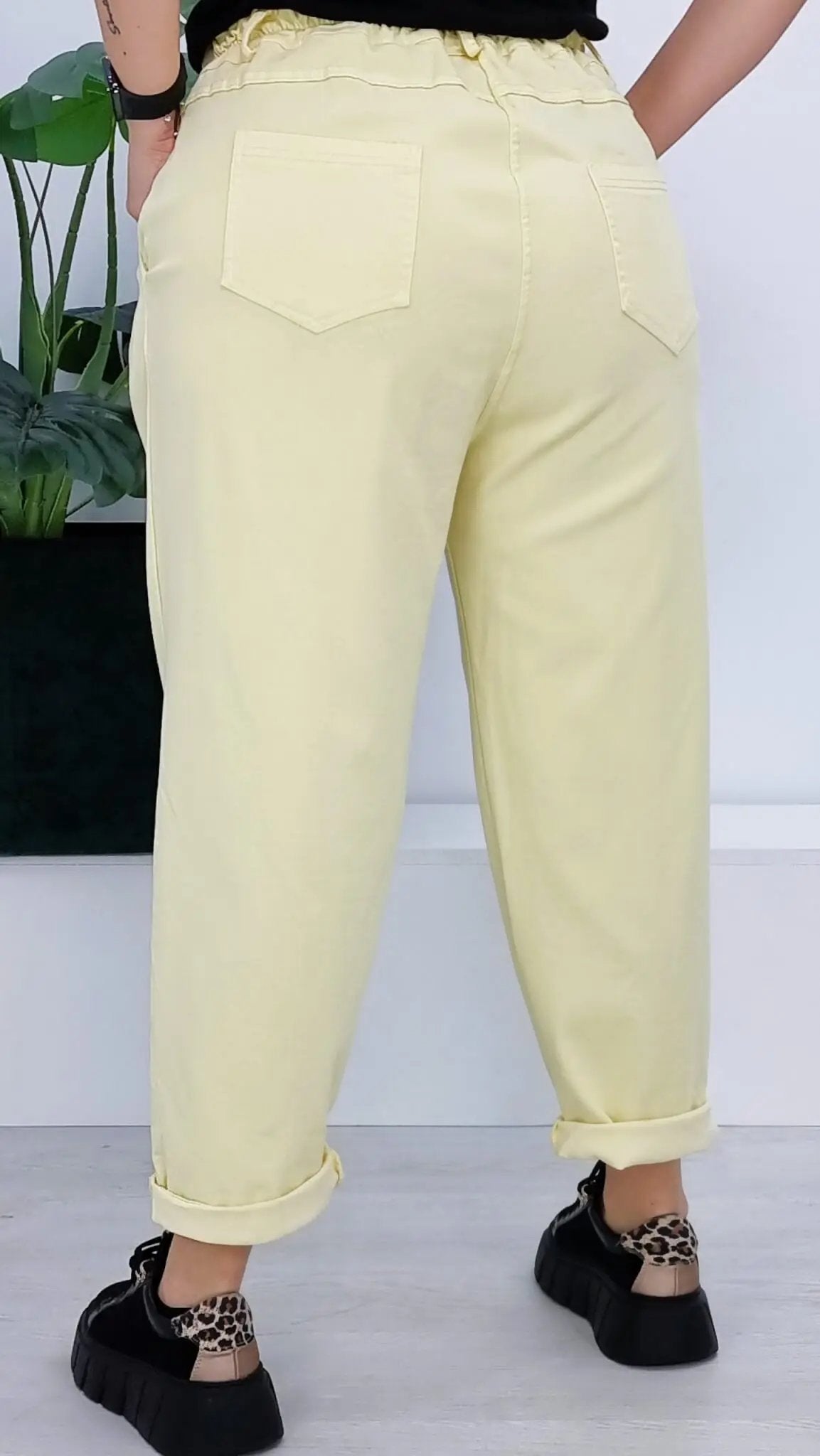 Livans – spodnie, które łączą styl i wygodę -żółty Stylowa XL