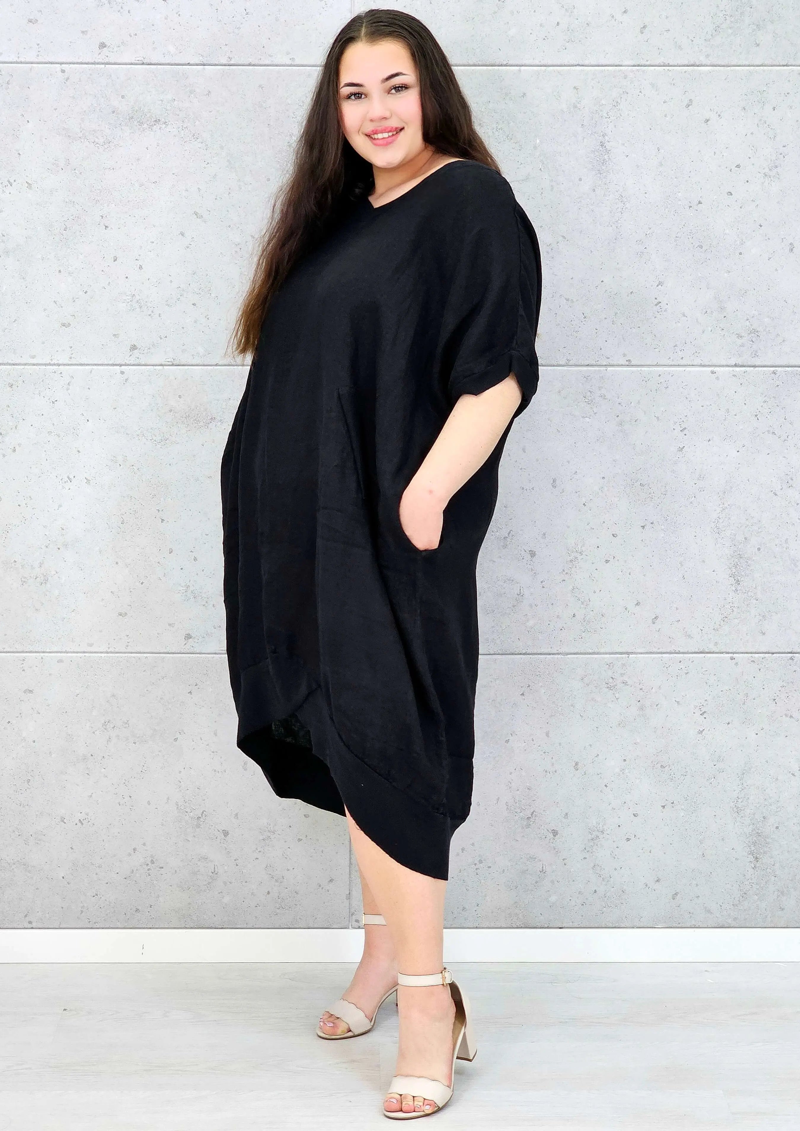 Lniana sukienka oversize midi z dekoltem V i kieszeniami Stylowa XL