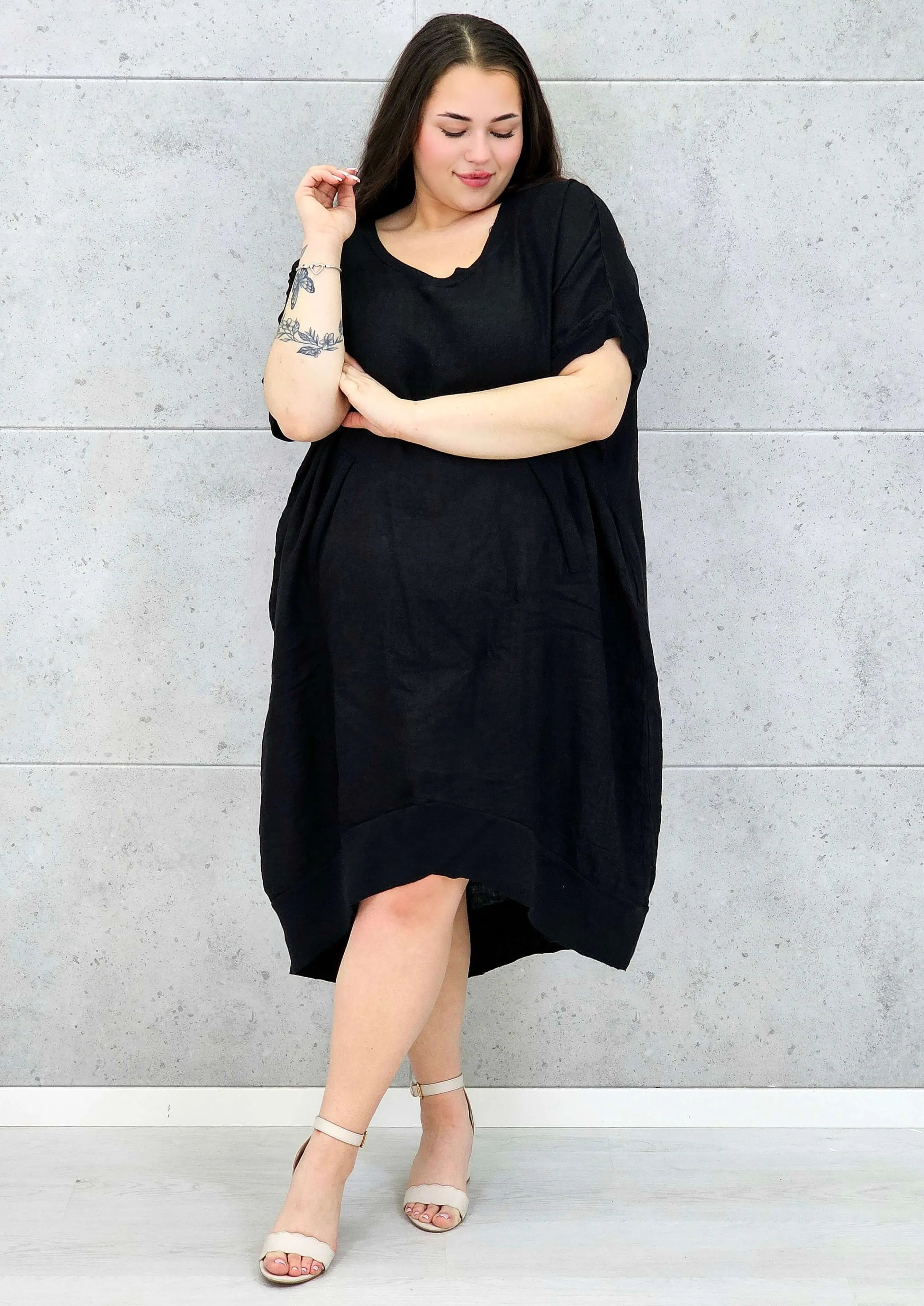 Lniana sukienka oversize midi z dekoltem V i kieszeniami Stylowa XL