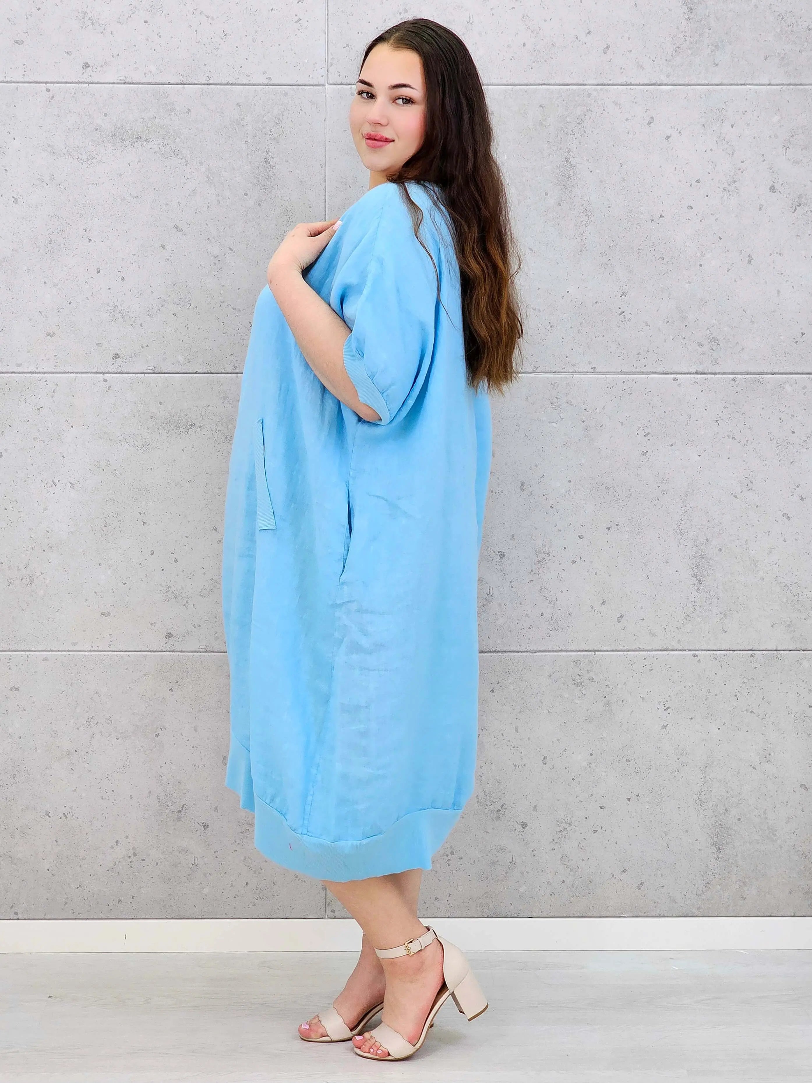 Lniana sukienka oversize midi z dekoltem V i kieszeniami Stylowa XL