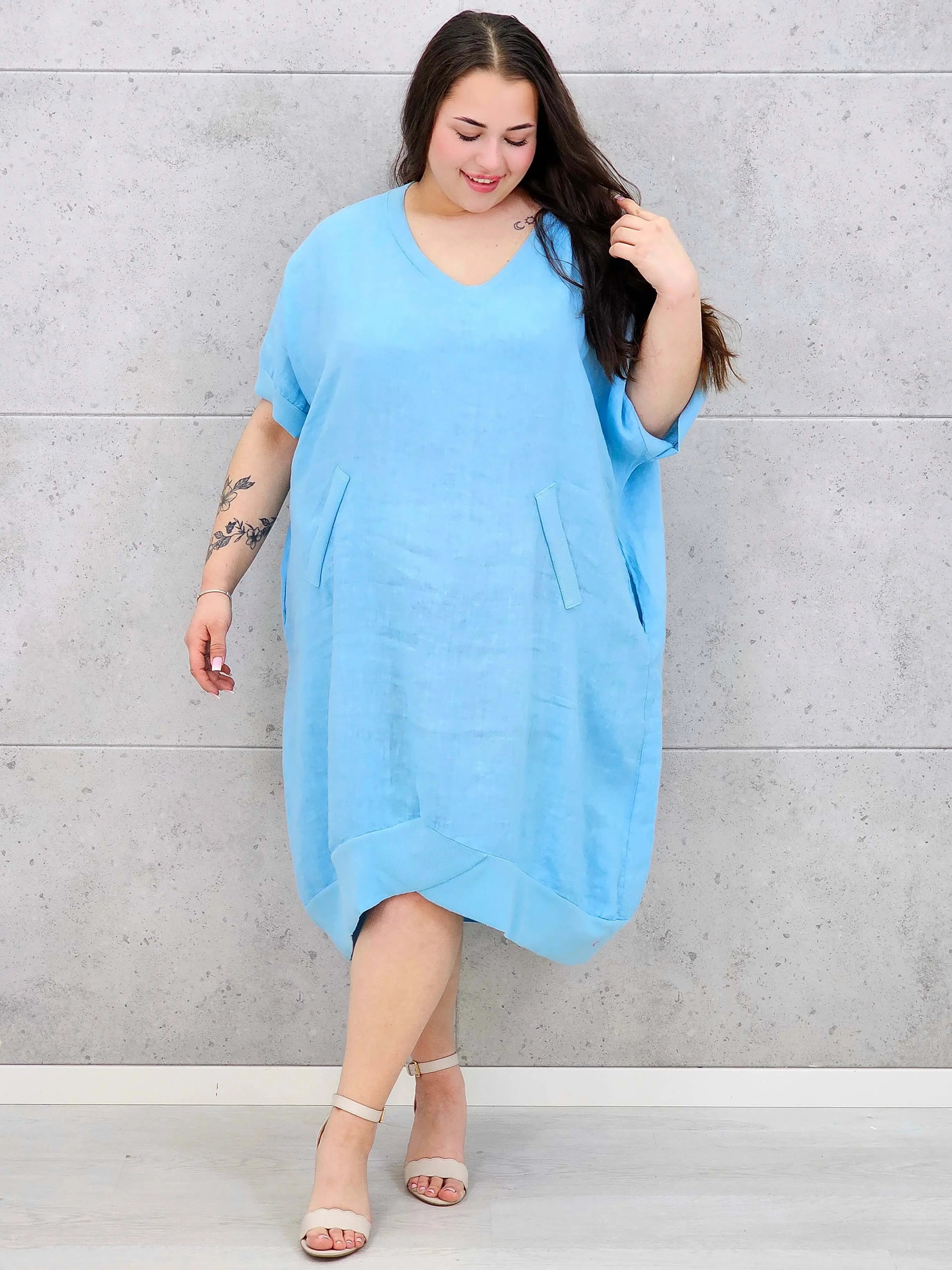 Lniana sukienka oversize midi z dekoltem V i kieszeniami Stylowa XL