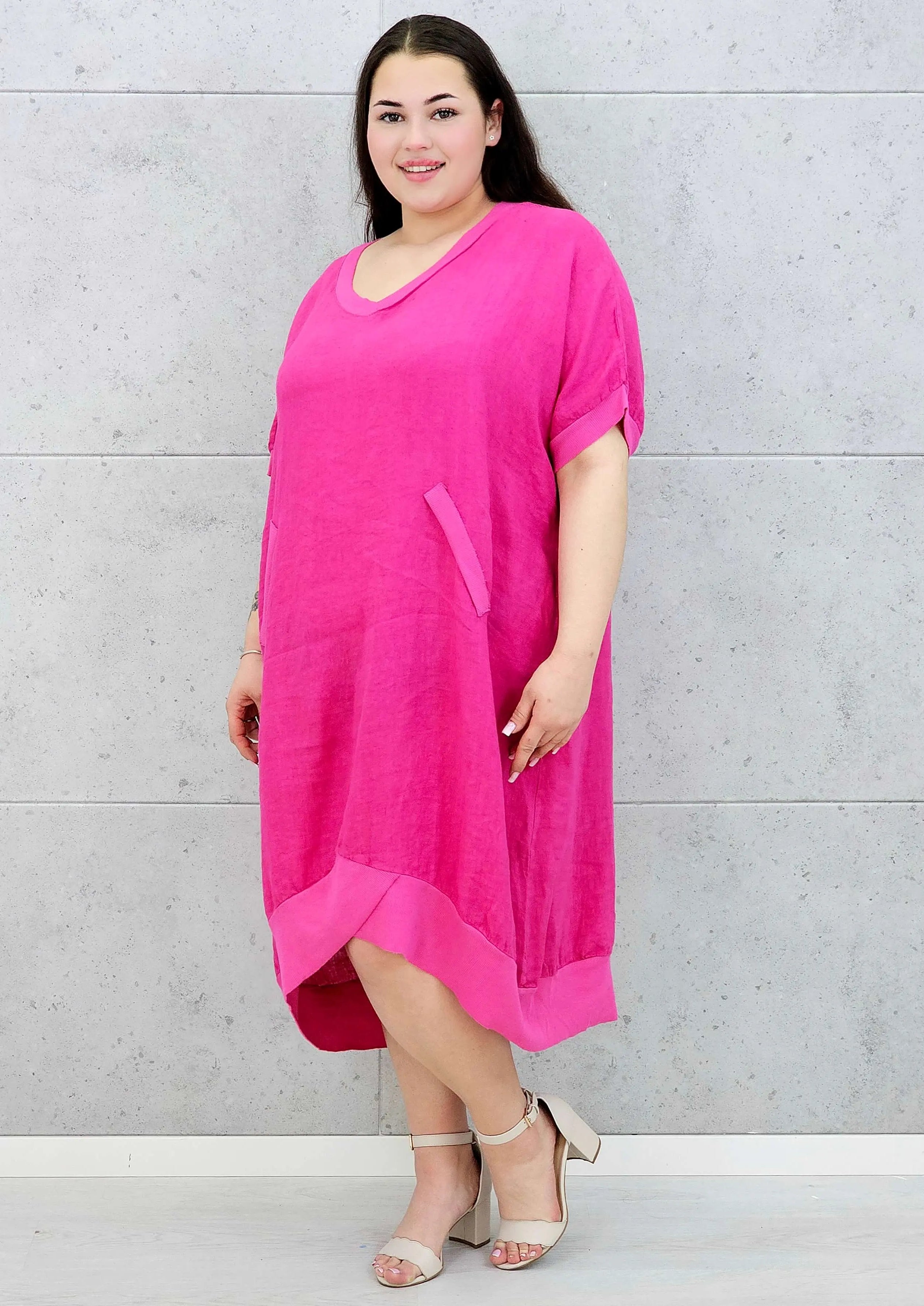 Lniana sukienka oversize midi z dekoltem V i kieszeniami Stylowa XL