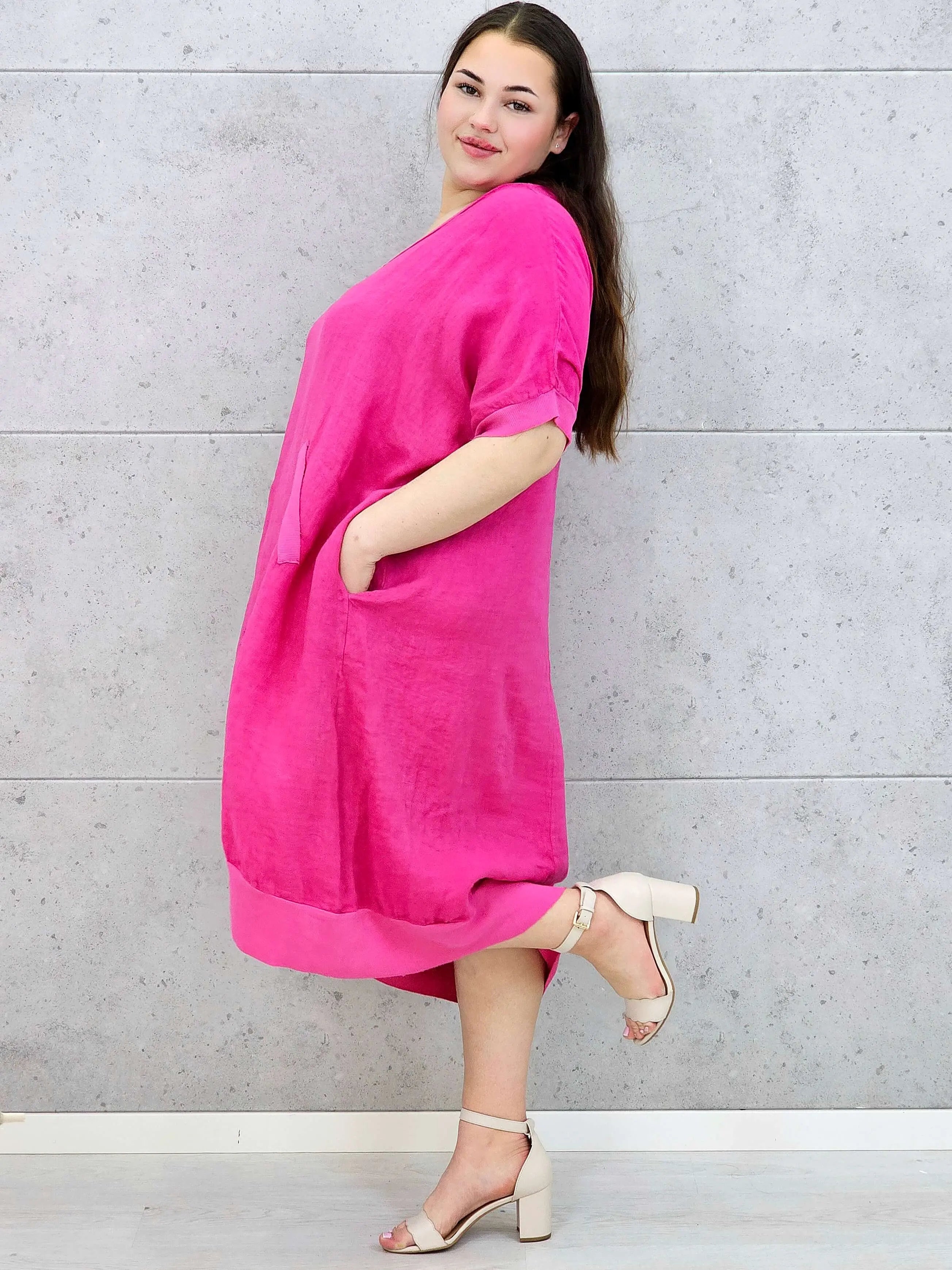 Lniana sukienka oversize midi z dekoltem V i kieszeniami Stylowa XL