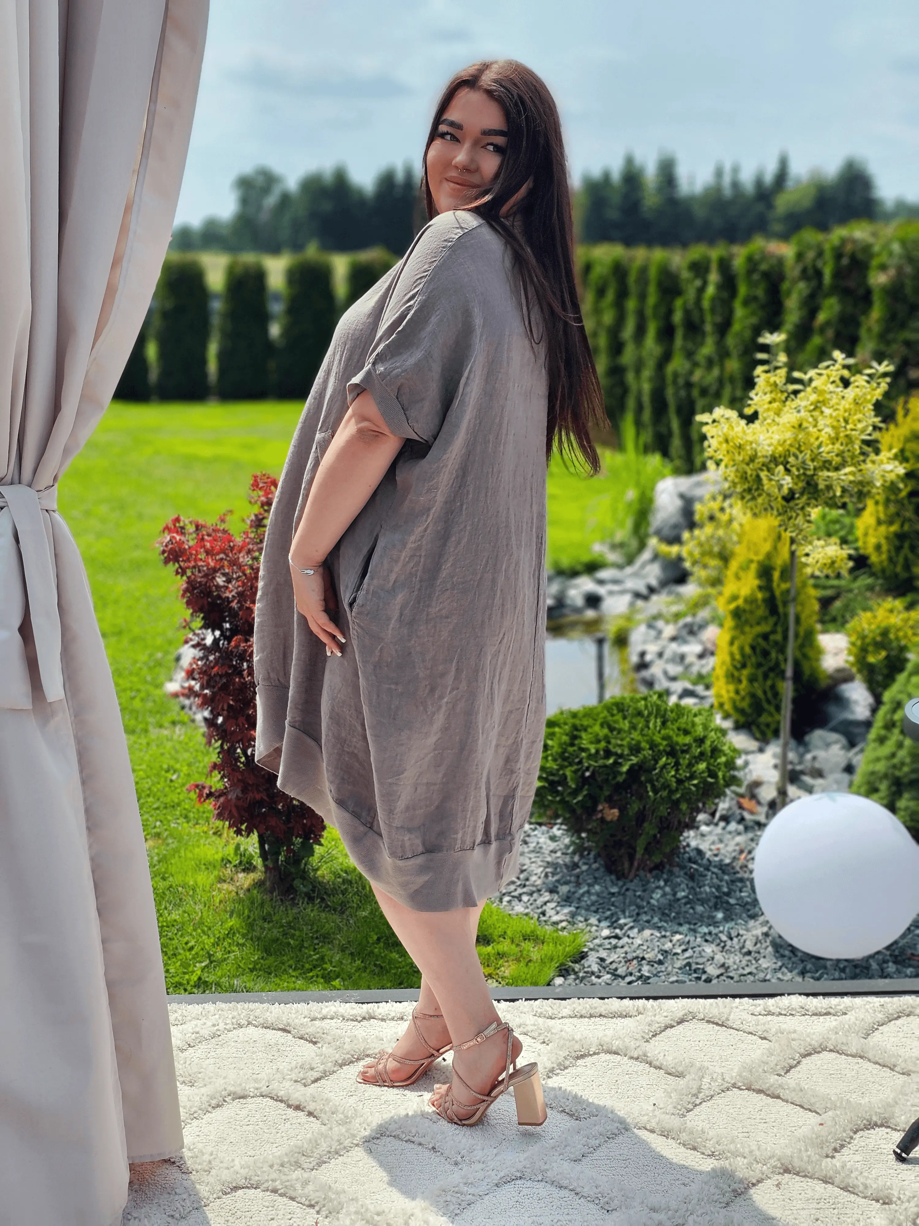 Lniana sukienka oversize z kieszeniami w kilku kolorach Stylowa XL