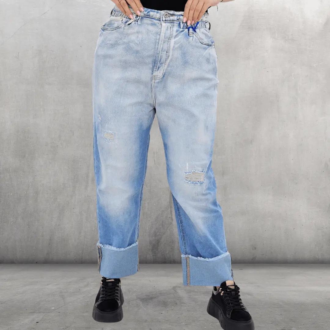 Luźne jeansy z szerokimi mankietami Stylowa XL