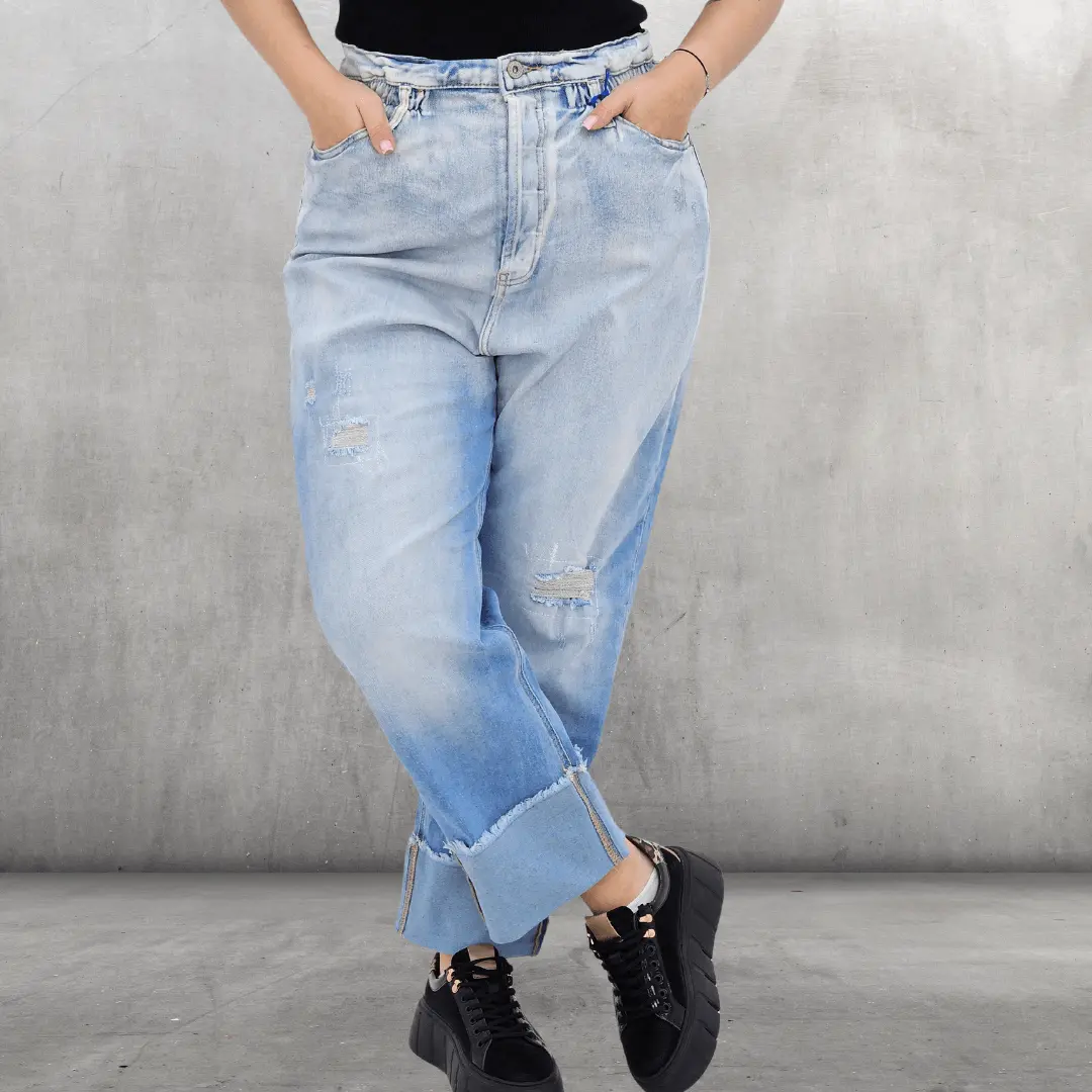 Luźne jeansy z szerokimi mankietami Stylowa XL