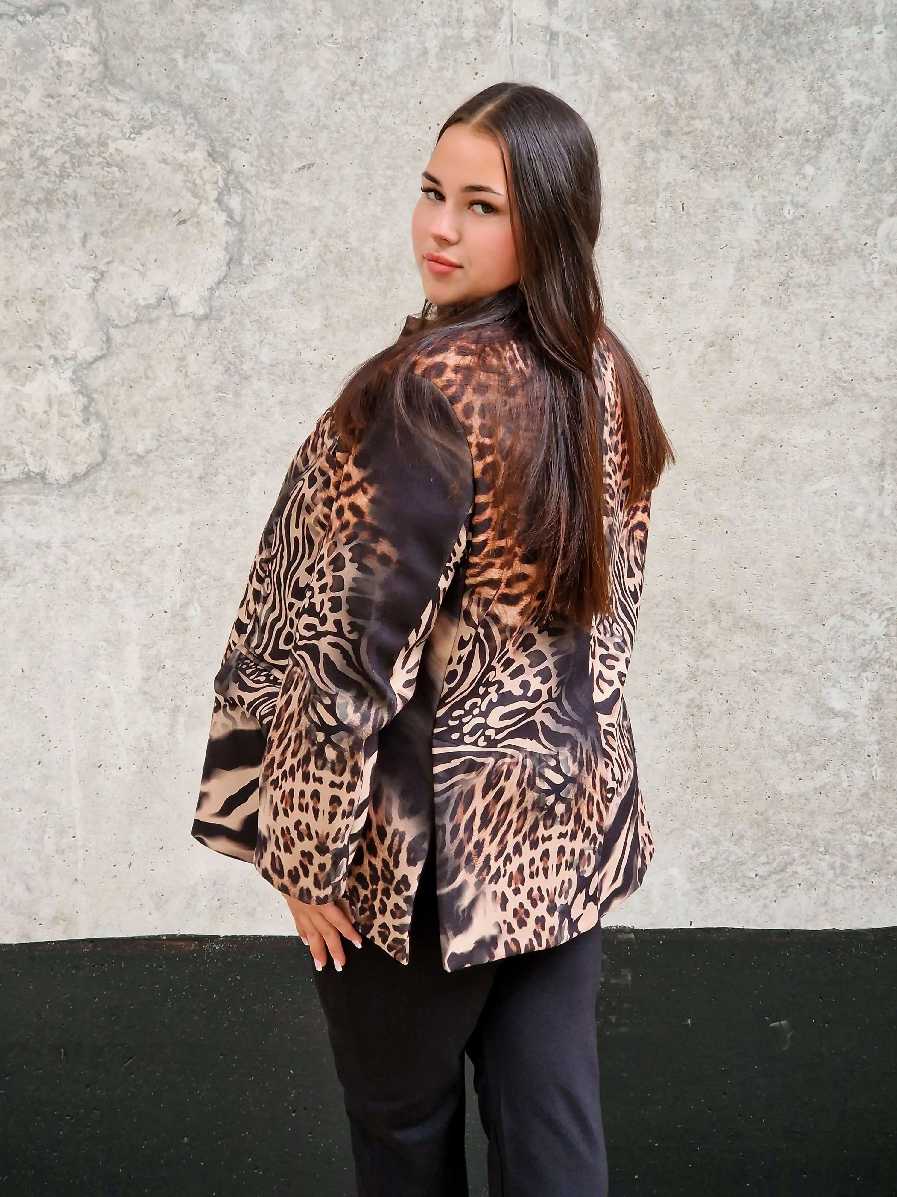 Marynarka damska w odważny wzór zwierzęcy Stylowa XL