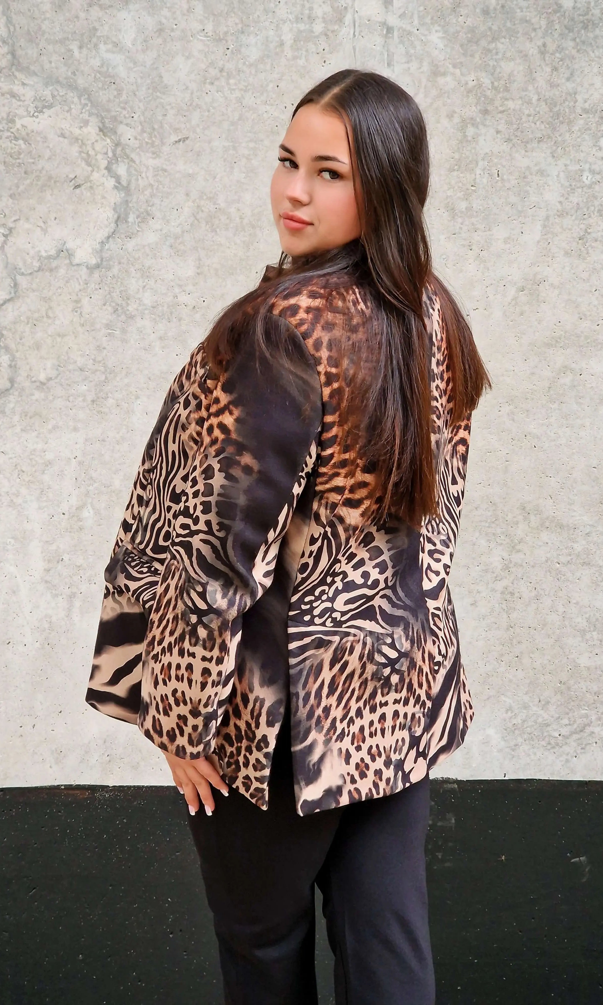 Marynarka damska w odważny wzór zwierzęcy Stylowa XL