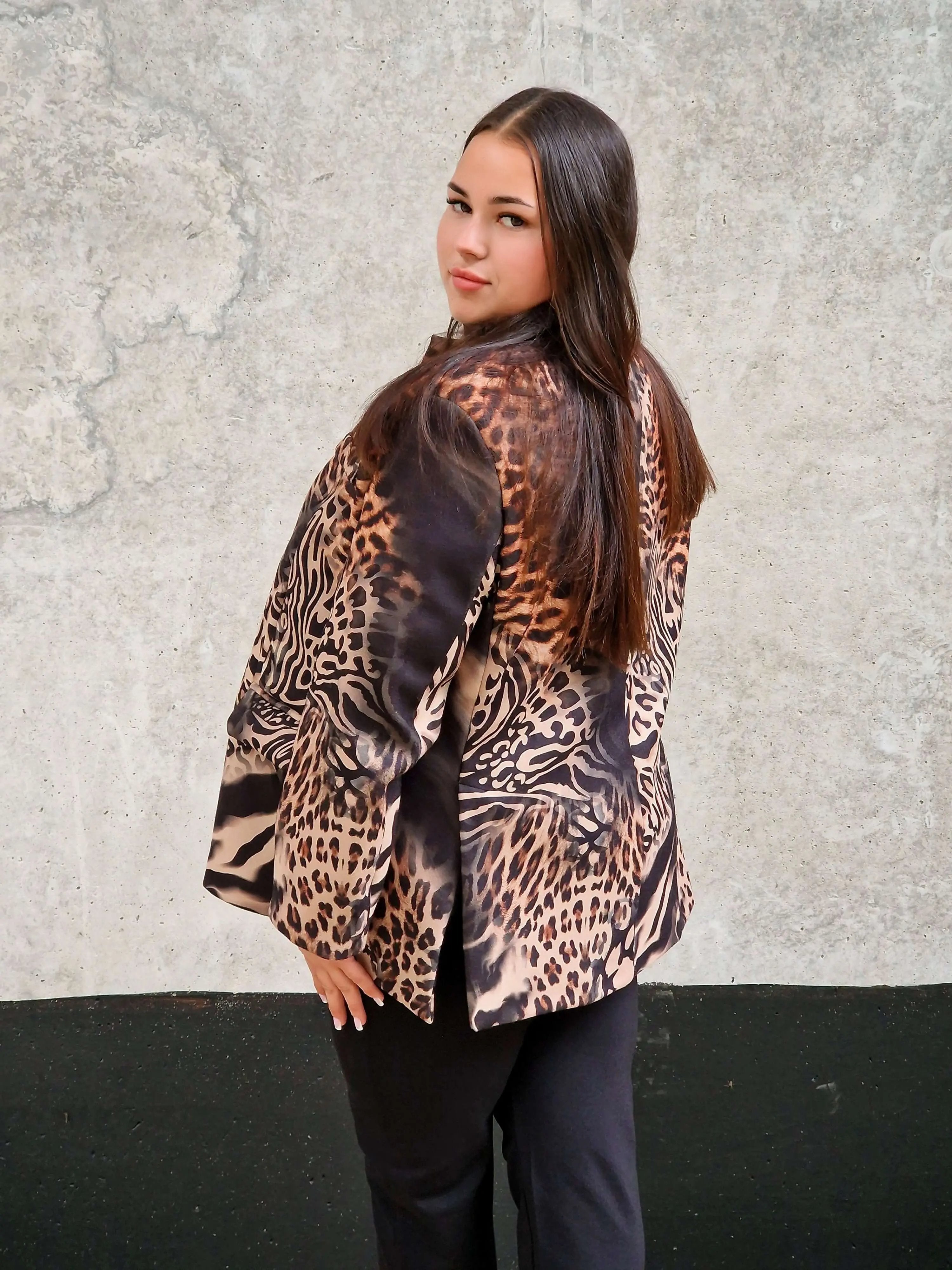 Marynarka damska w odważny wzór zwierzęcy Stylowa XL