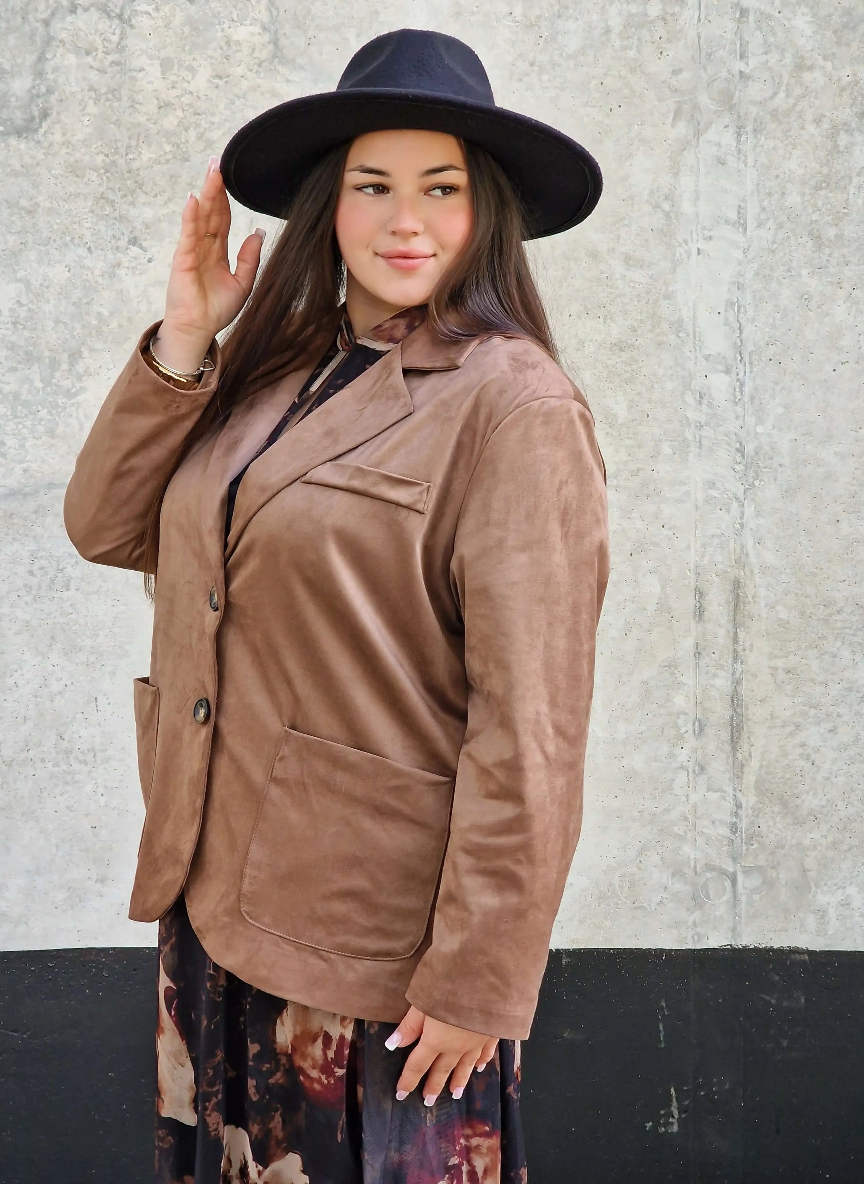 Marynarka oversize plus size – nowoczesna elegancja i komfort w jednym Stylowa XL