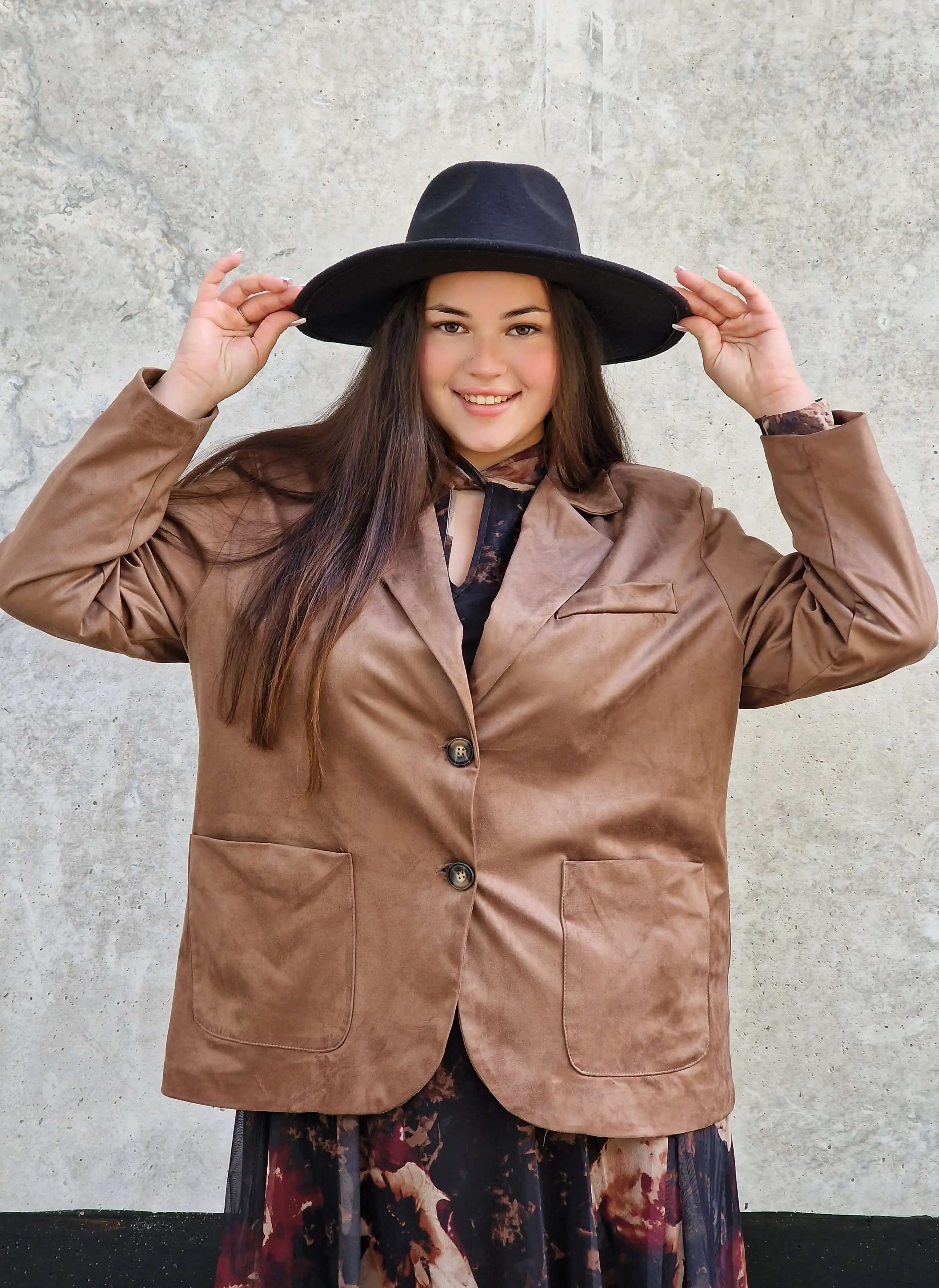 Marynarka oversize plus size – nowoczesna elegancja i komfort w jednym Stylowa XL