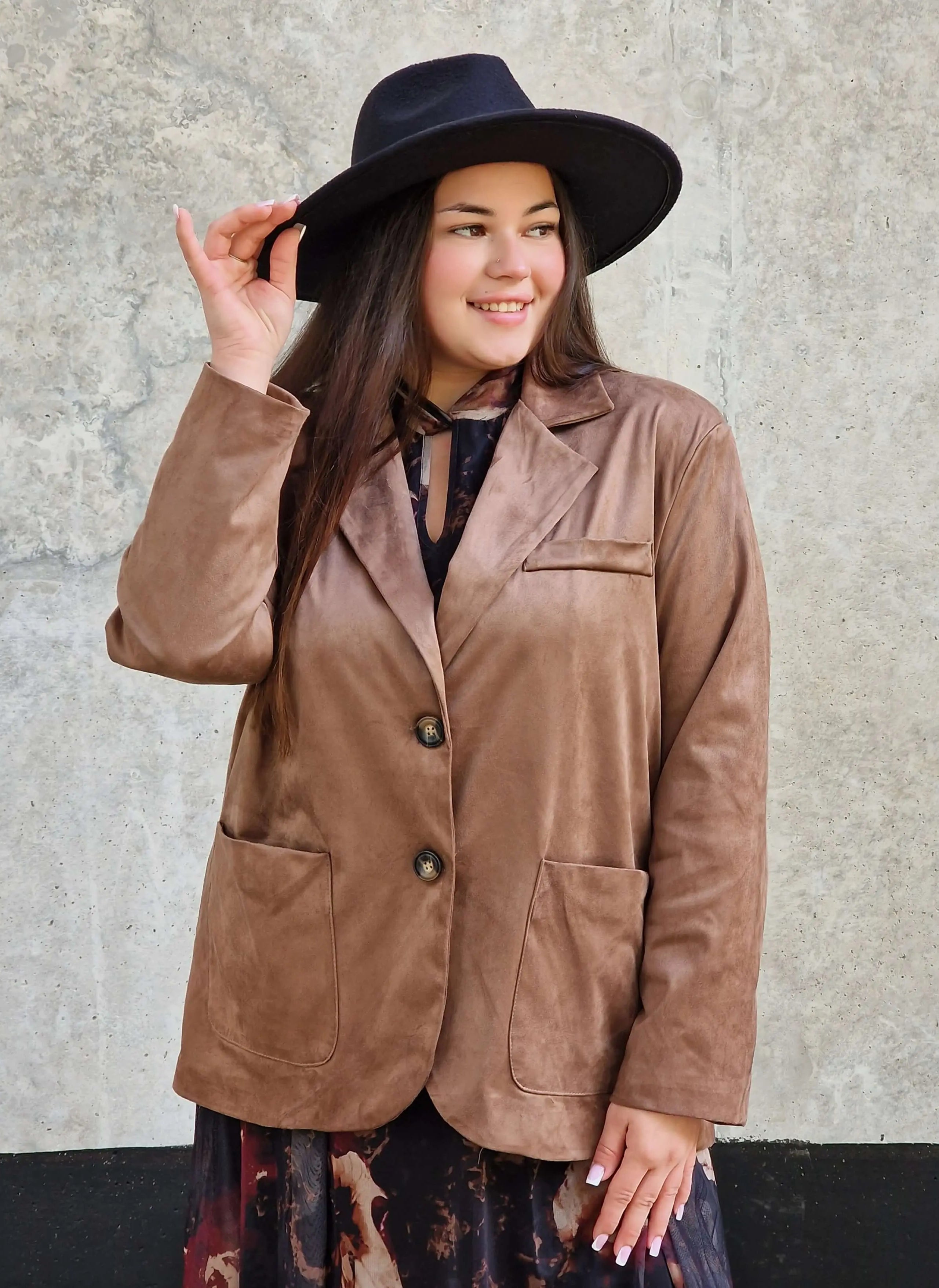 Marynarka oversize plus size – nowoczesna elegancja i komfort w jednym Stylowa XL