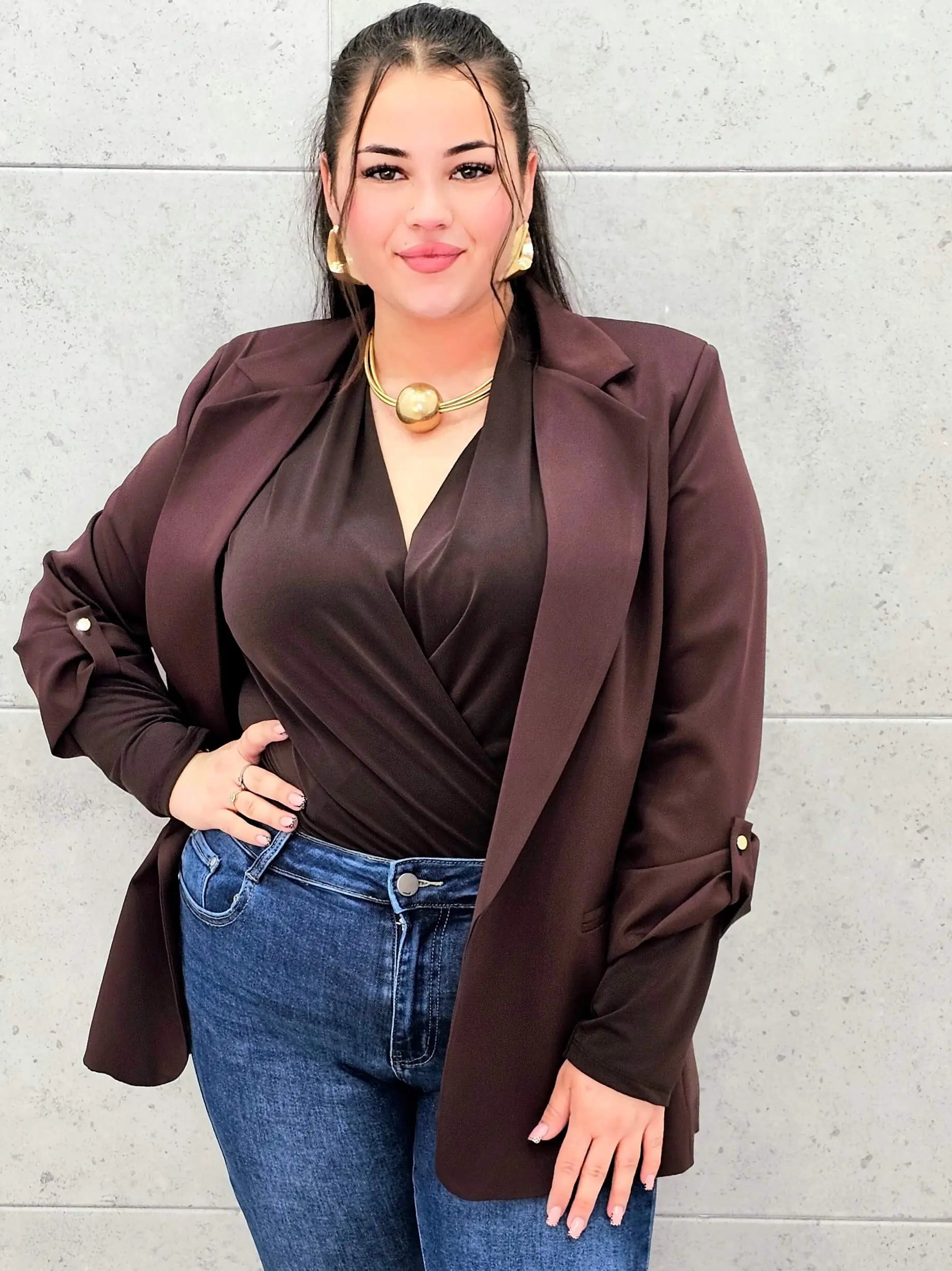 Marynarka plus size – elegancja, która pasuje do każdej stylizacji. Stylowa XL